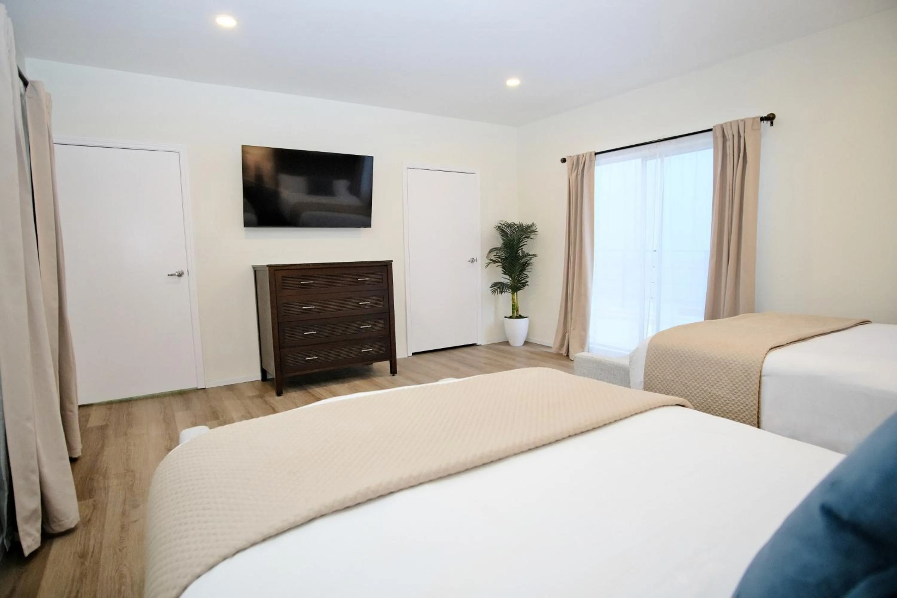 Bedroom, Bed in Rio Suites