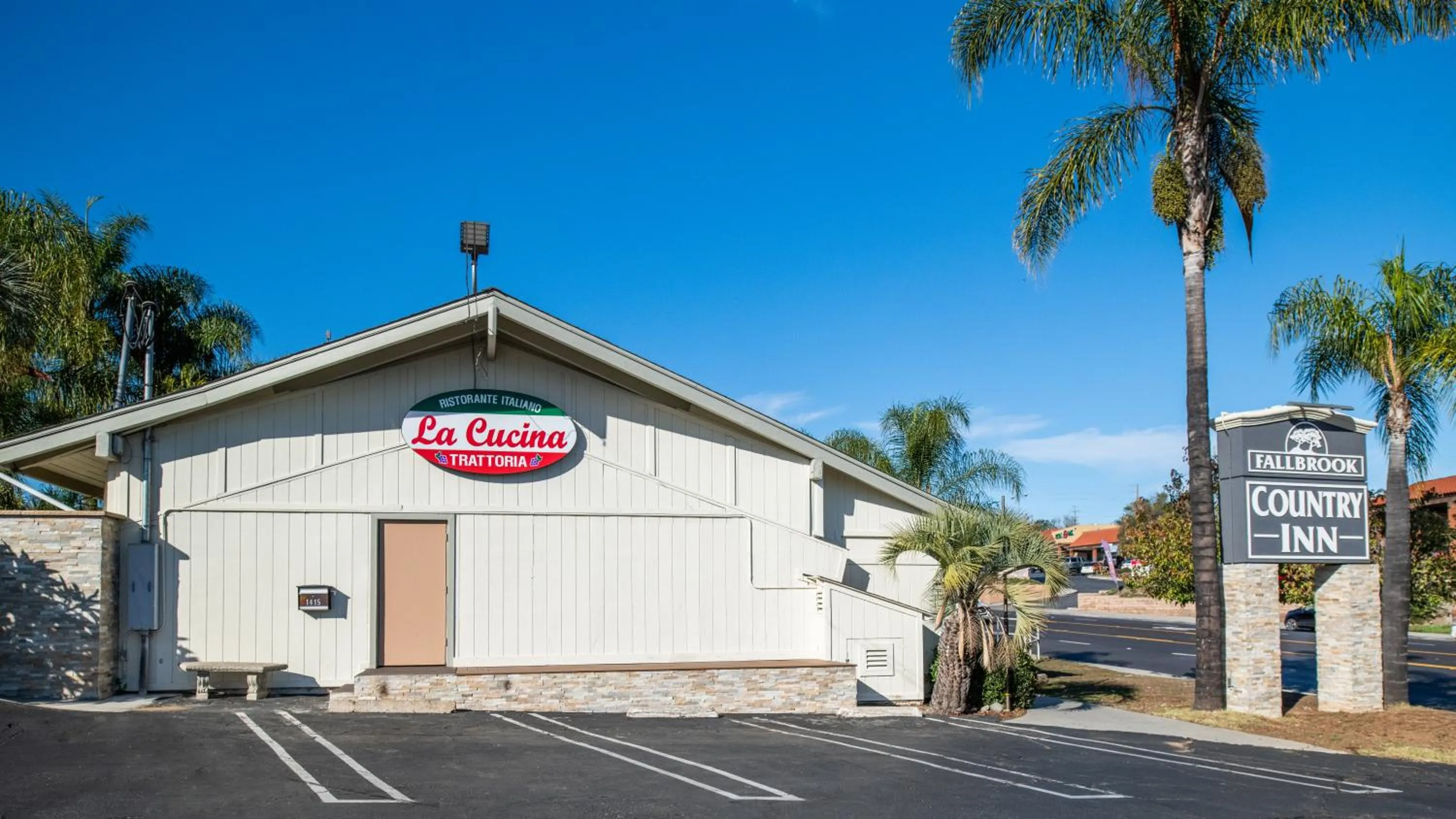 Restaurant/places to eat in Fallbrook Country Inn