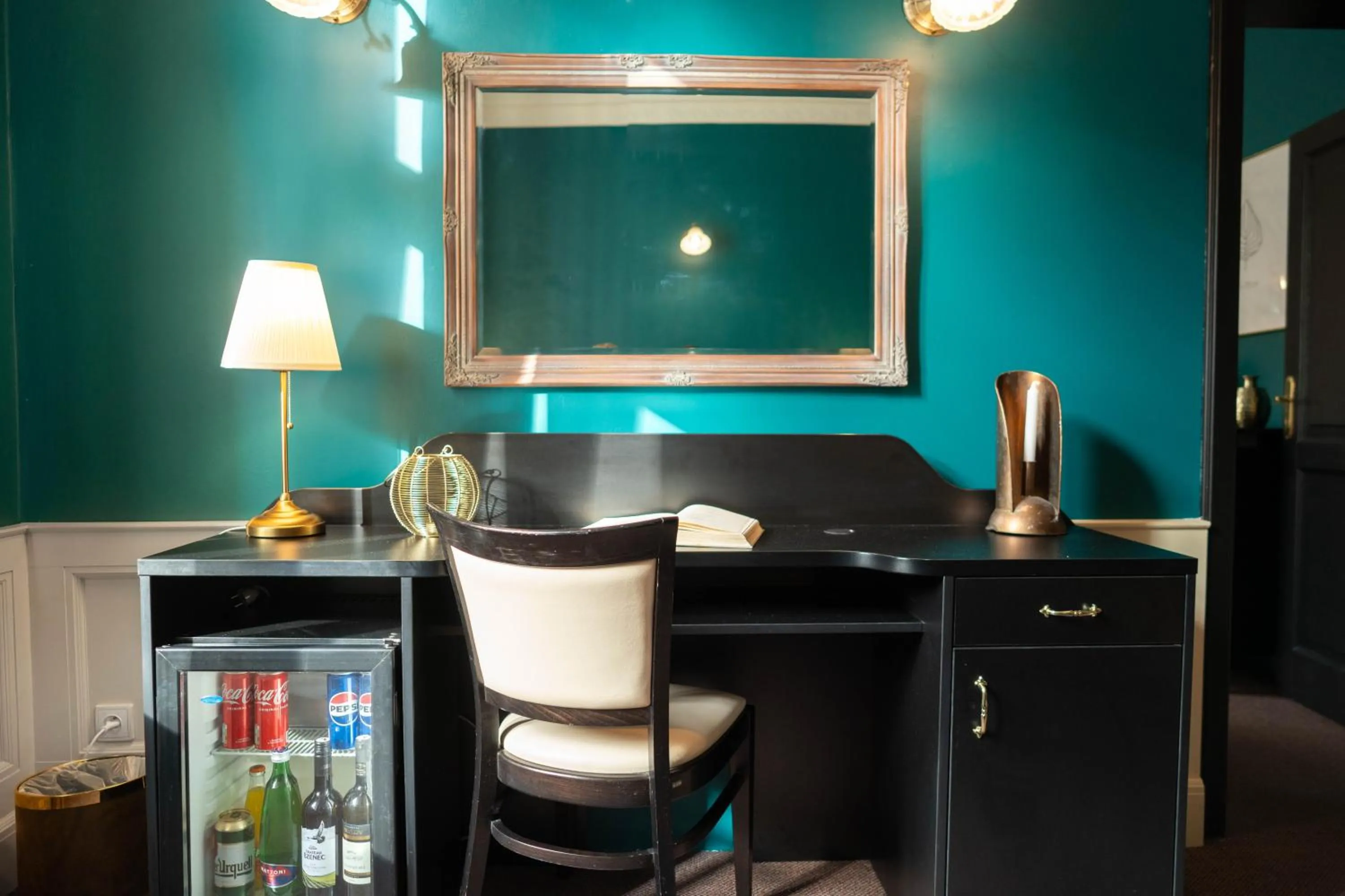 Coffee/tea facilities in Hotel Praga 1885 by Wagnerstays