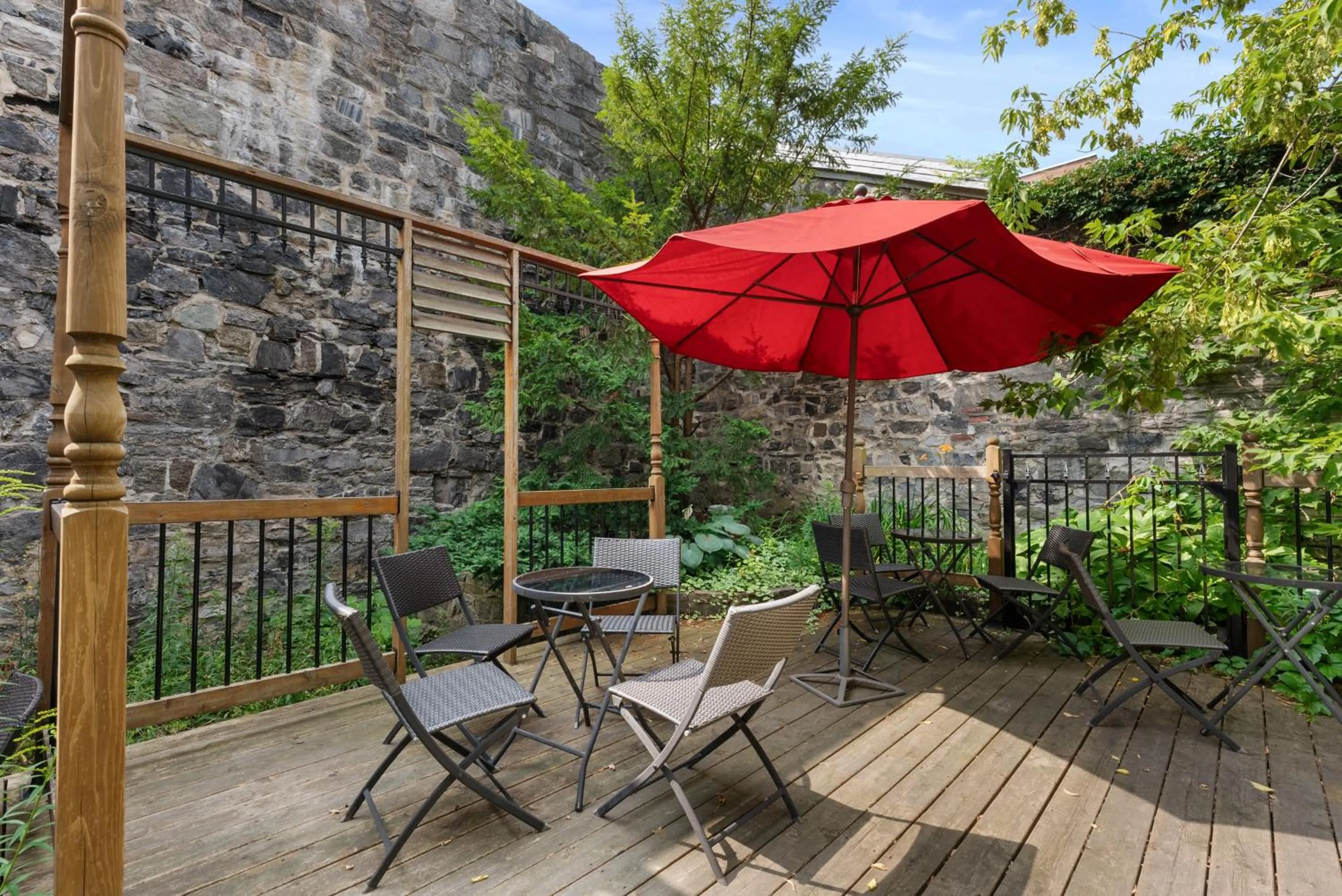 Le Chateau de Pierre - Par Aneyro