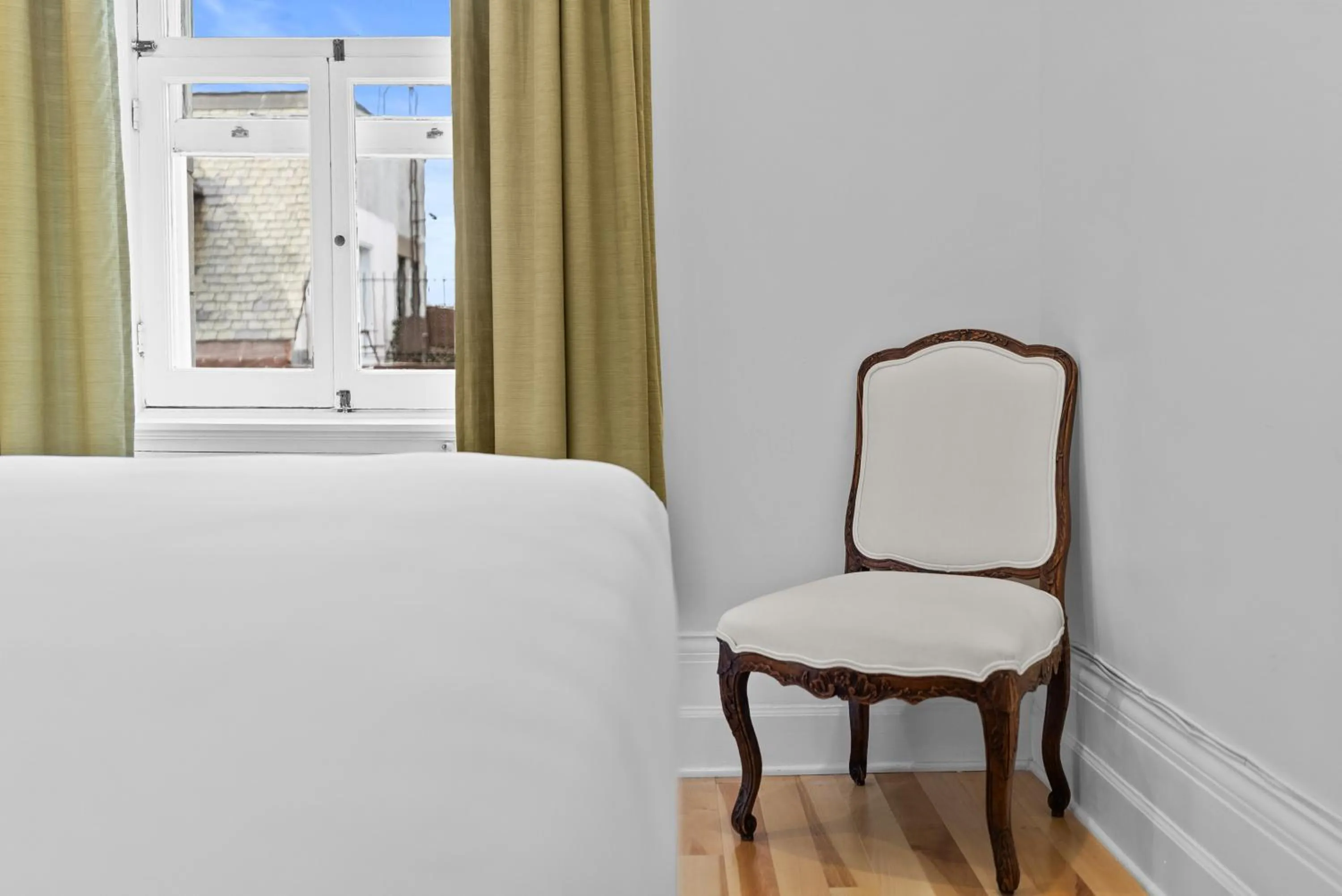 Le Chateau de Pierre - Par Aneyro