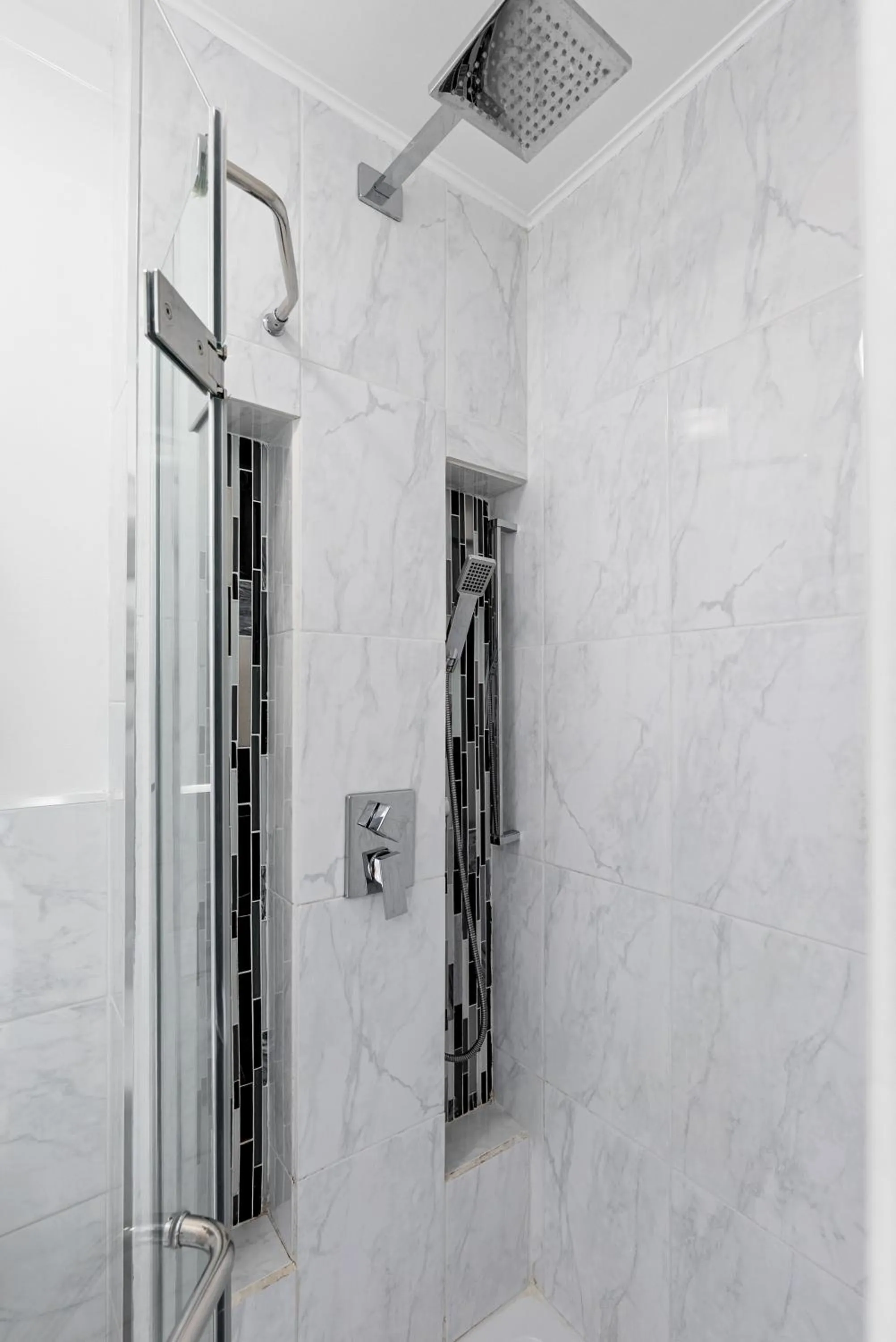 Le Chateau de Pierre - Par Aneyro