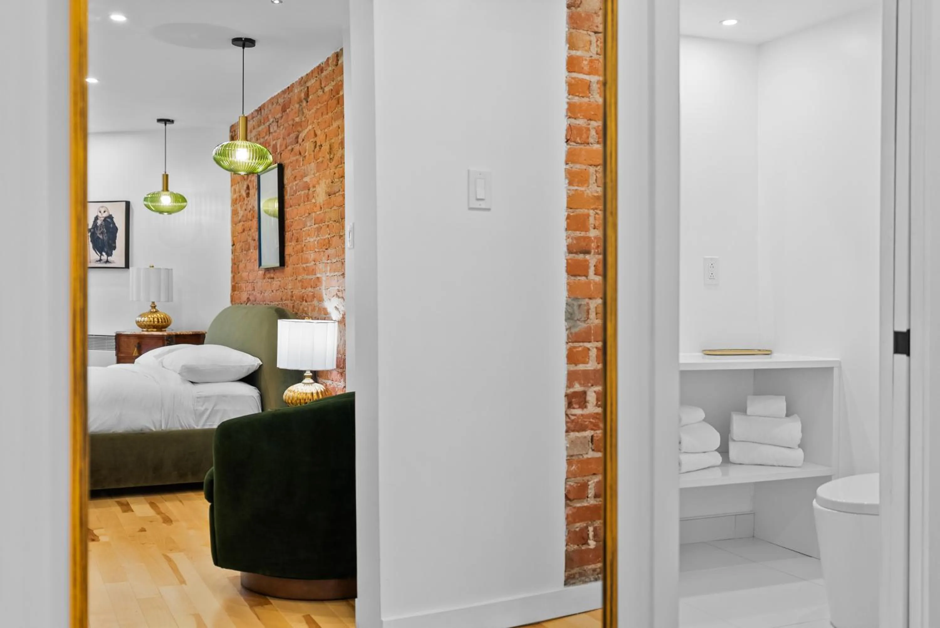 Bed in Le Chateau de Pierre - Par Aneyro