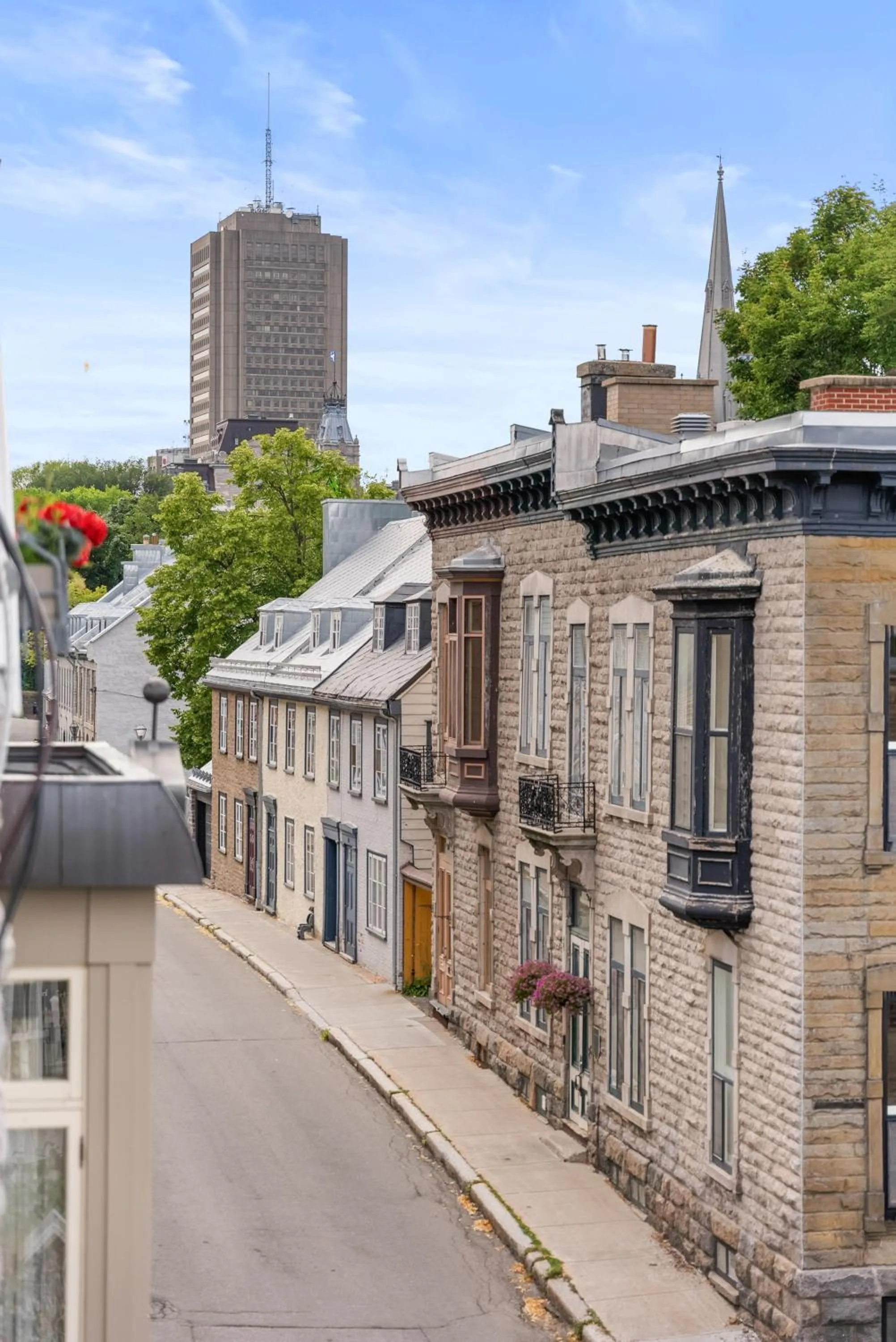 Le Chateau de Pierre - Par Aneyro