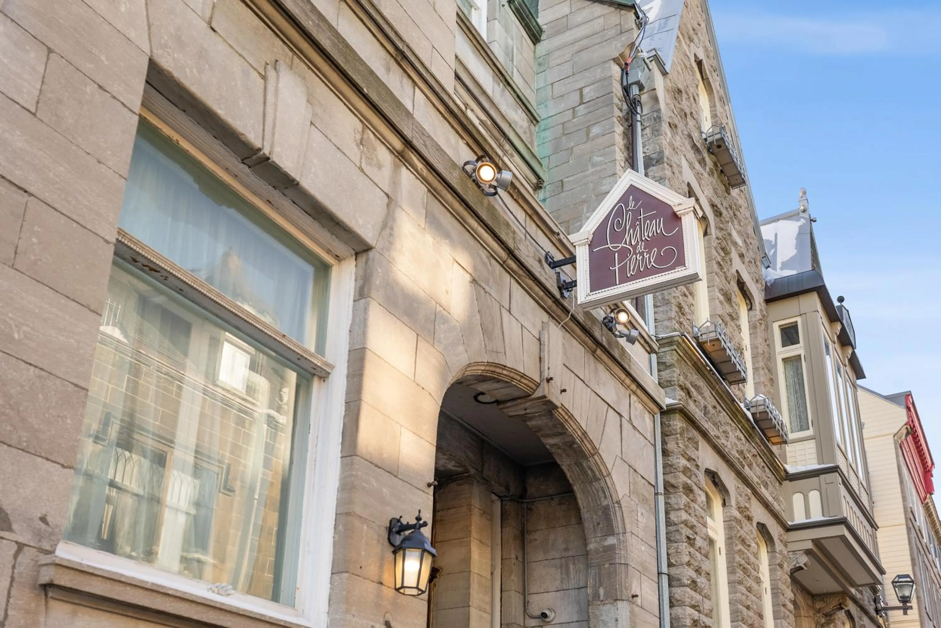 Le Chateau de Pierre - Par Aneyro