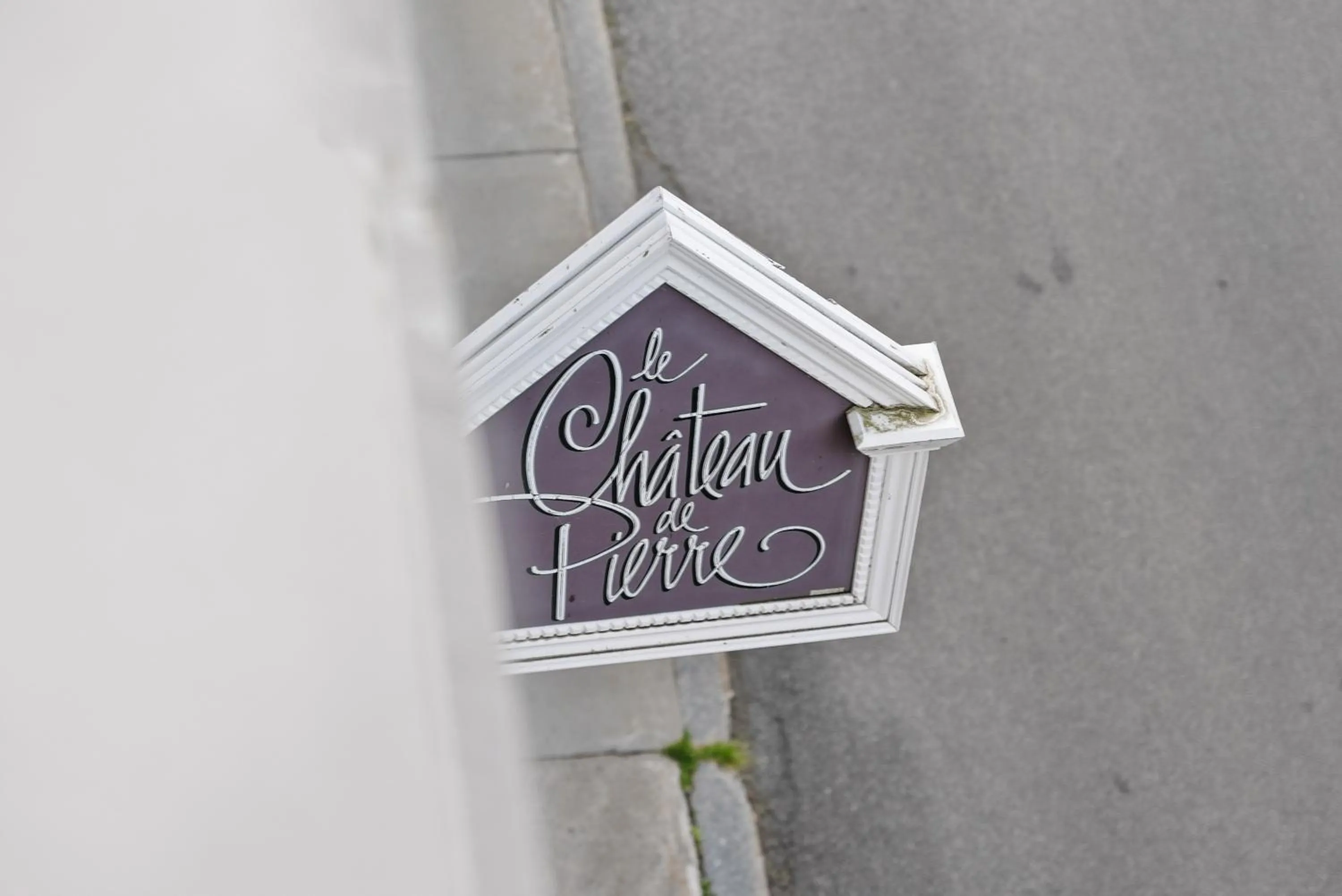 Le Chateau de Pierre - Par Aneyro