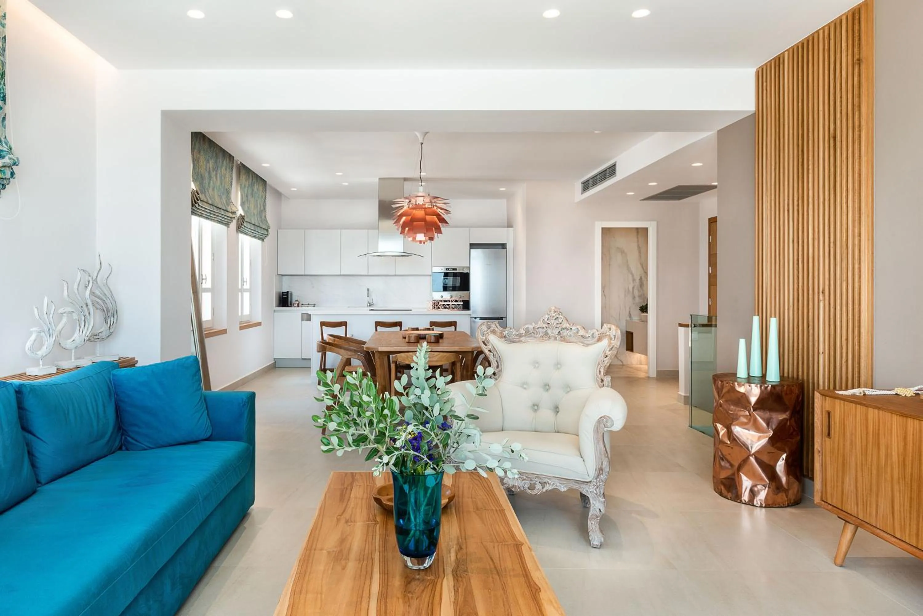 Kitchen or kitchenette in Avra Apartments Venetian Harbour