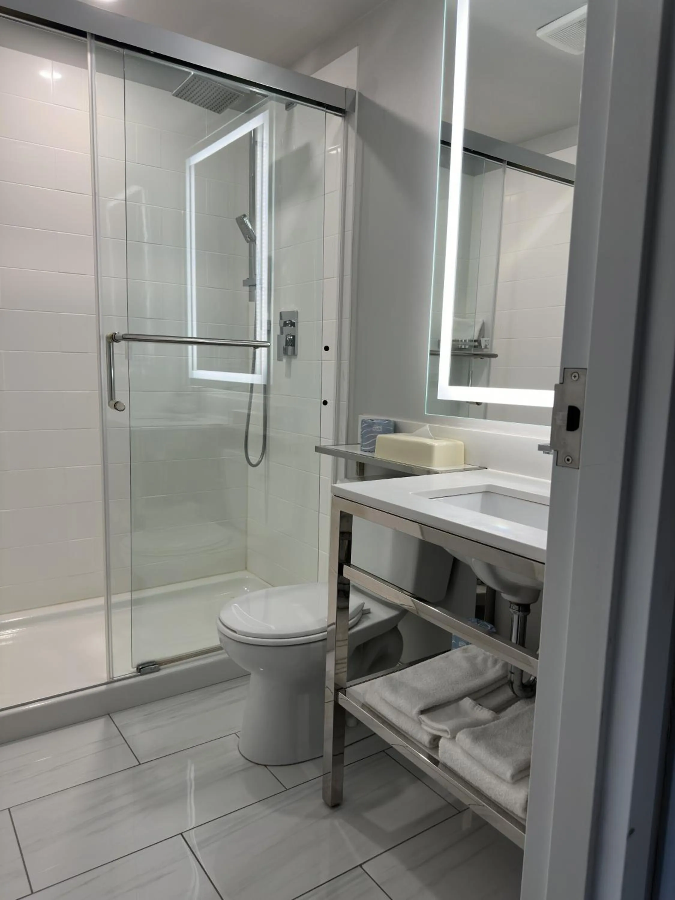 Bathroom in Travelodge by Wyndham Regina