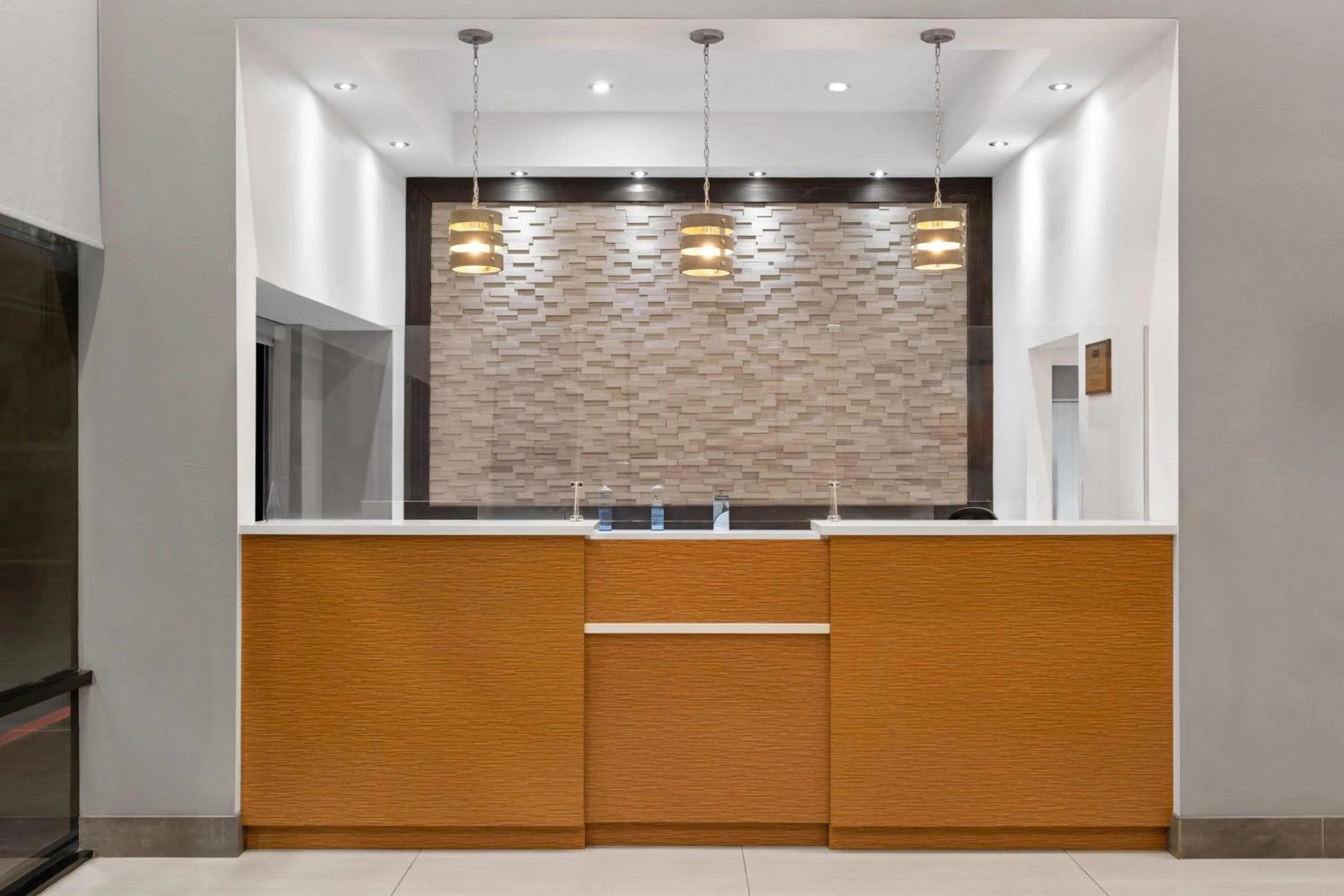 Lobby or reception in Travelodge Inn & Suites by Wyndham Anaheim on Disneyland Dr