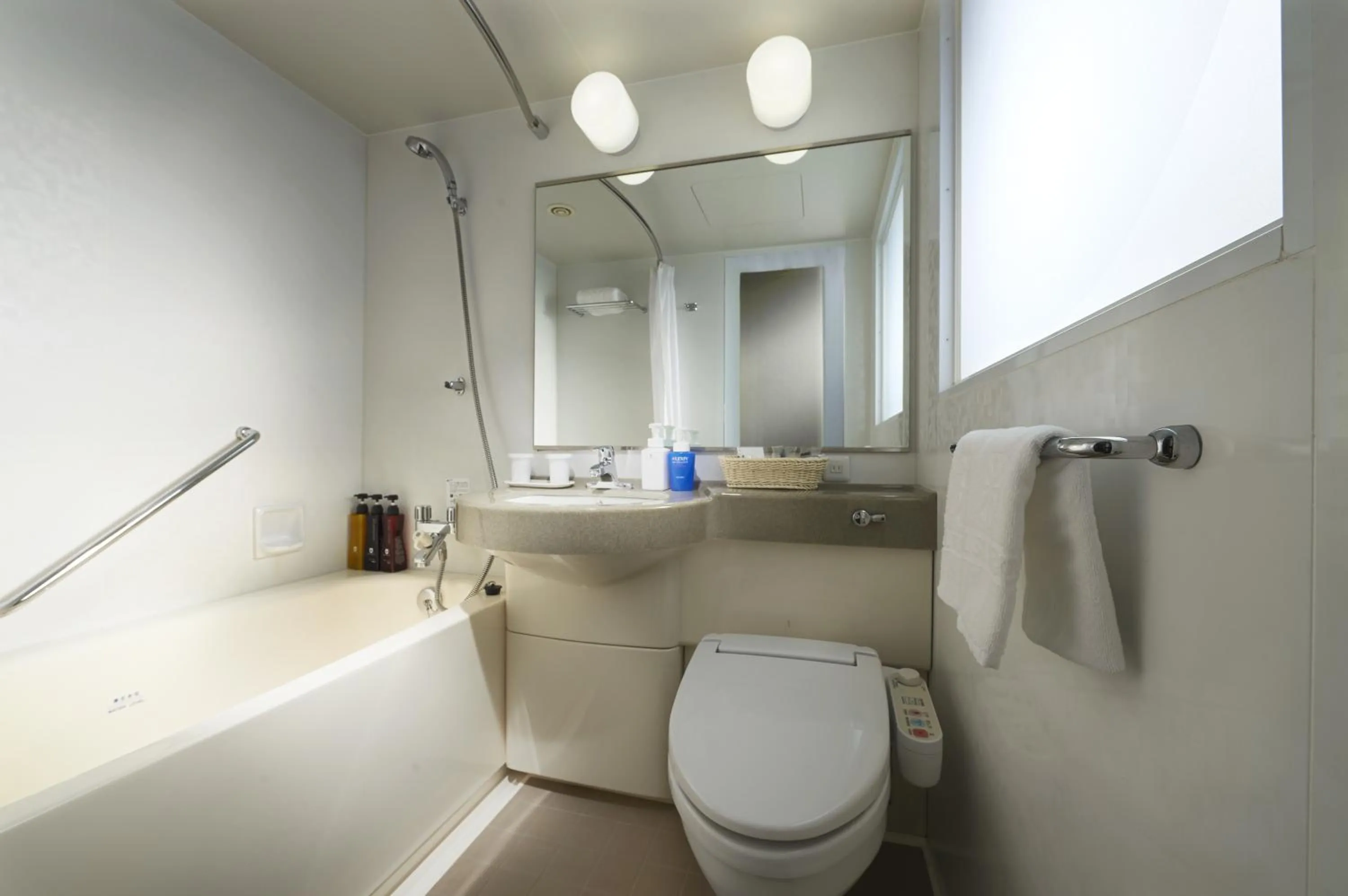 Toilet in Hotel Sunroute Plaza Shinjuku