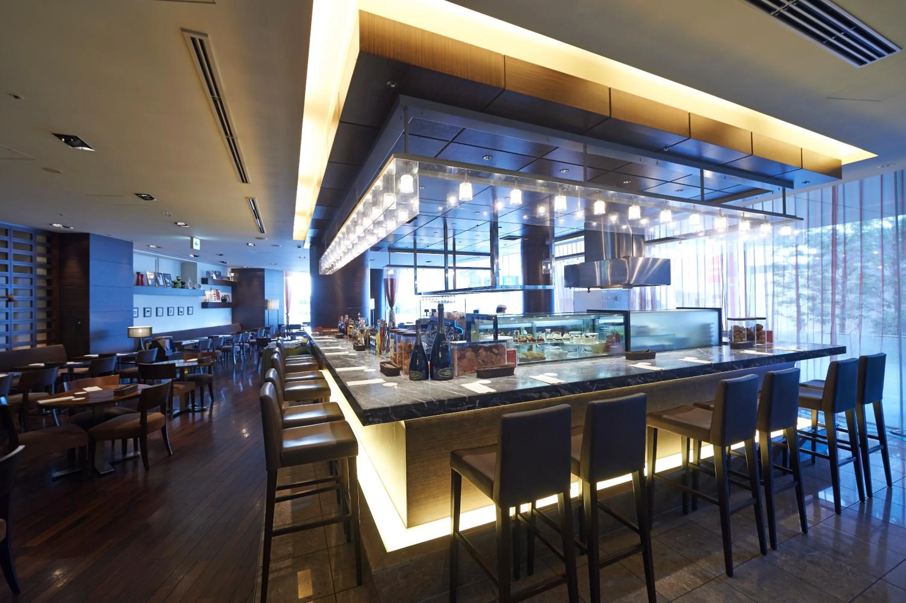 Lounge or bar in Hotel Sunroute Plaza Shinjuku