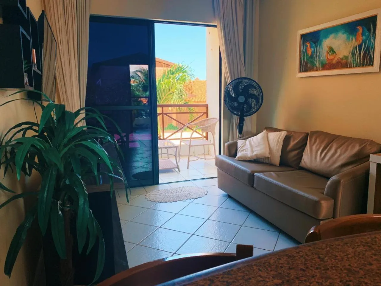 CONDOMÍNIO VILA DO MAR aptos 201C e 211B