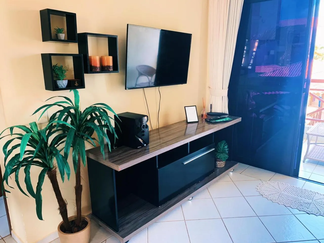 CONDOMÍNIO VILA DO MAR aptos 201C e 211B