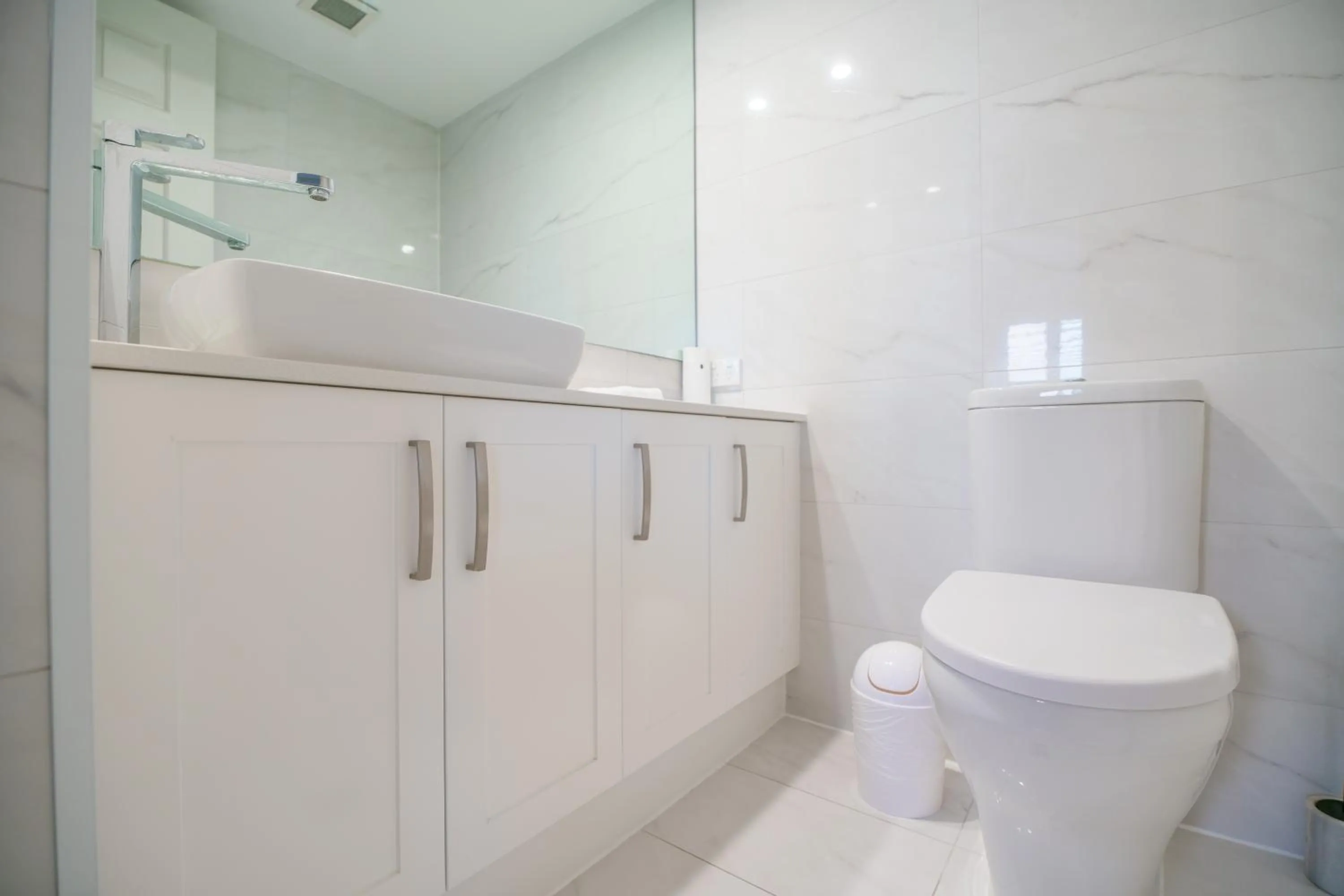 Toilet in La Grande Apartments