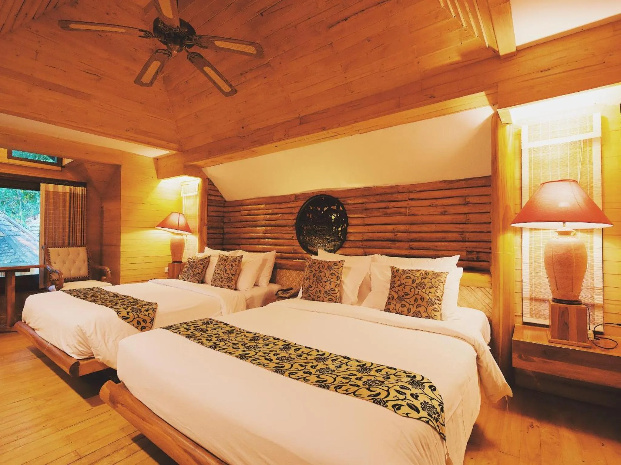 Bed in Sunset Park Resort and Spa By SWR