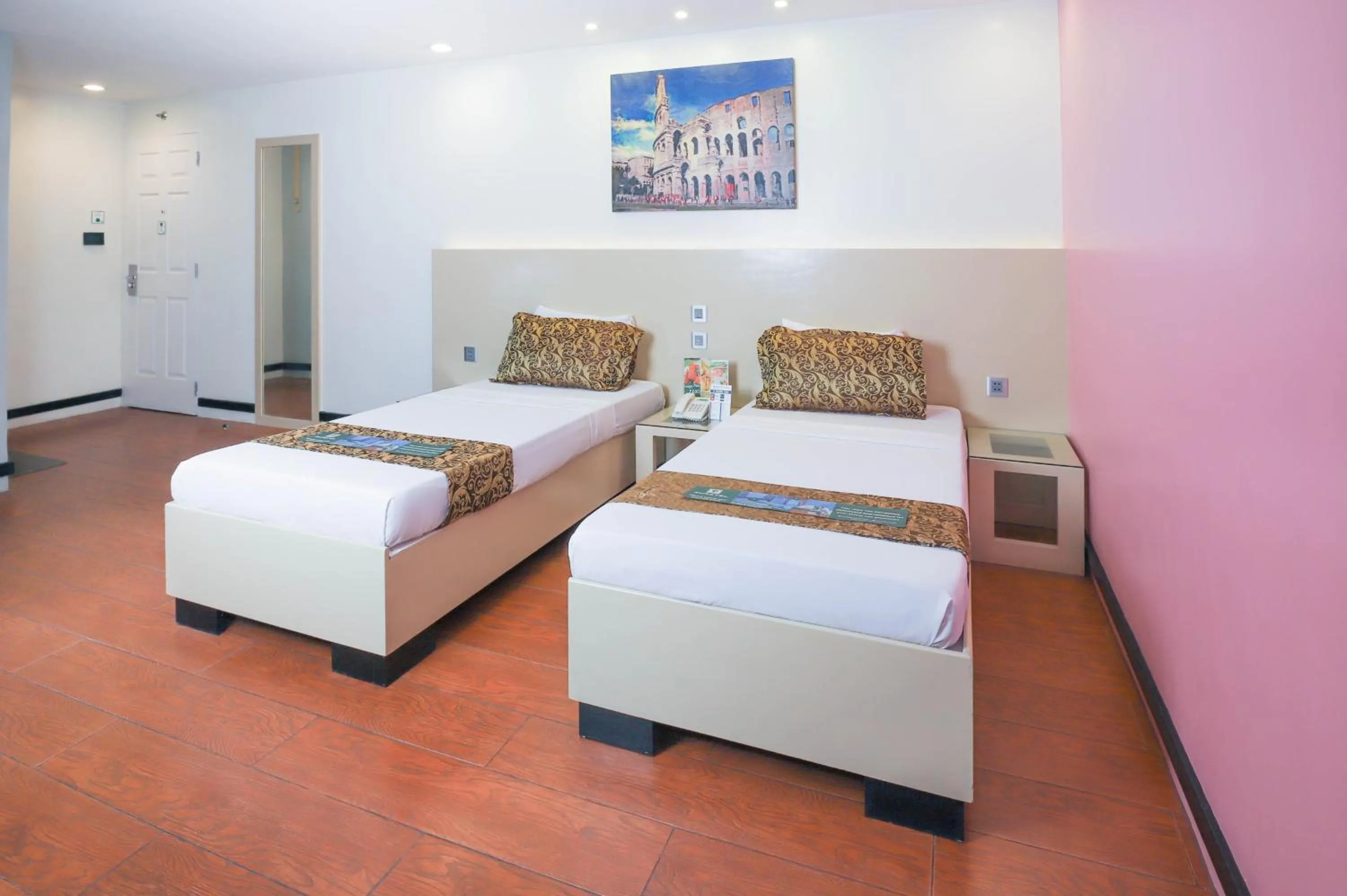 Bed in Eurotel Pedro Gil