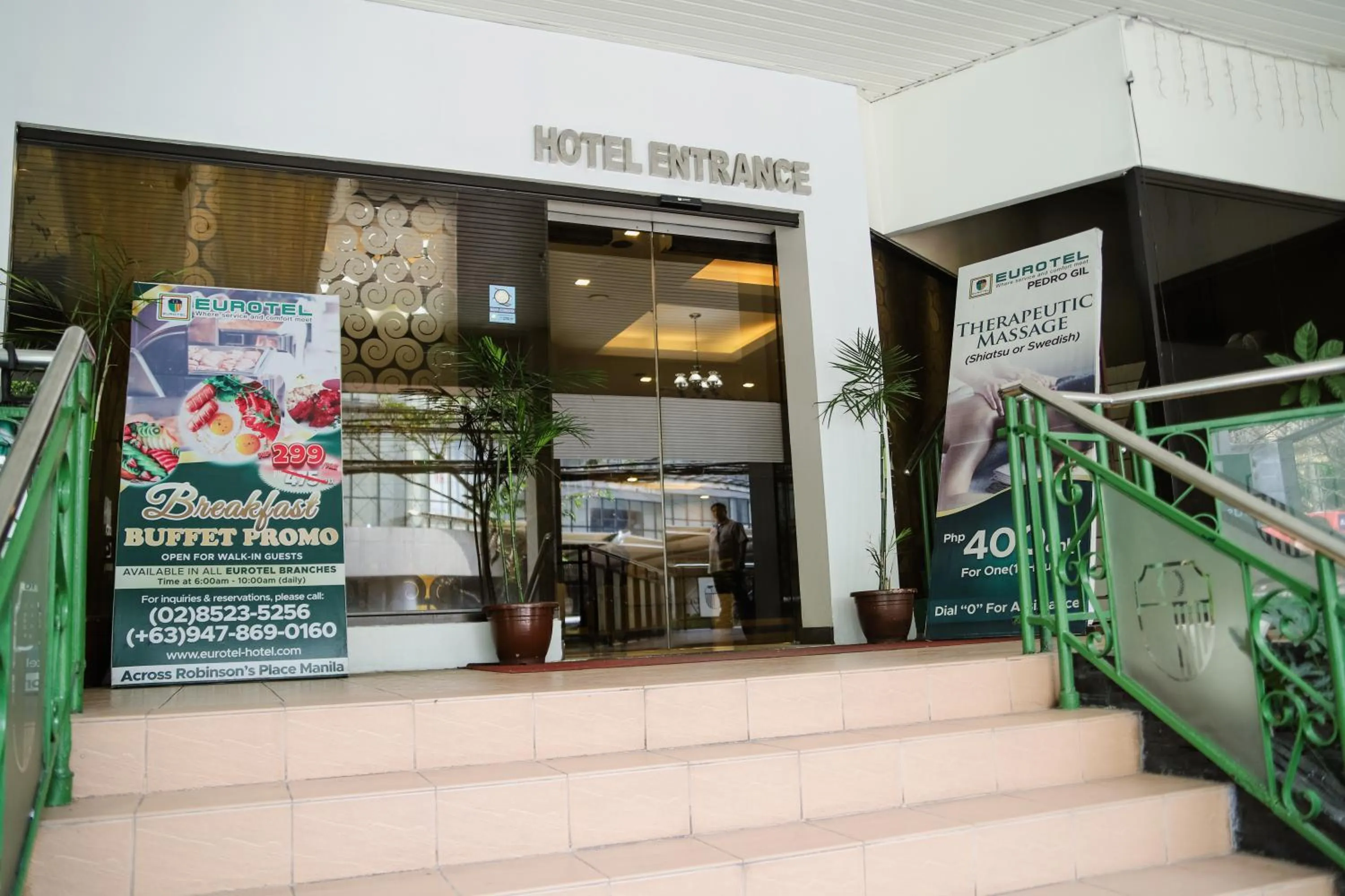 Facade/entrance in Eurotel Pedro Gil