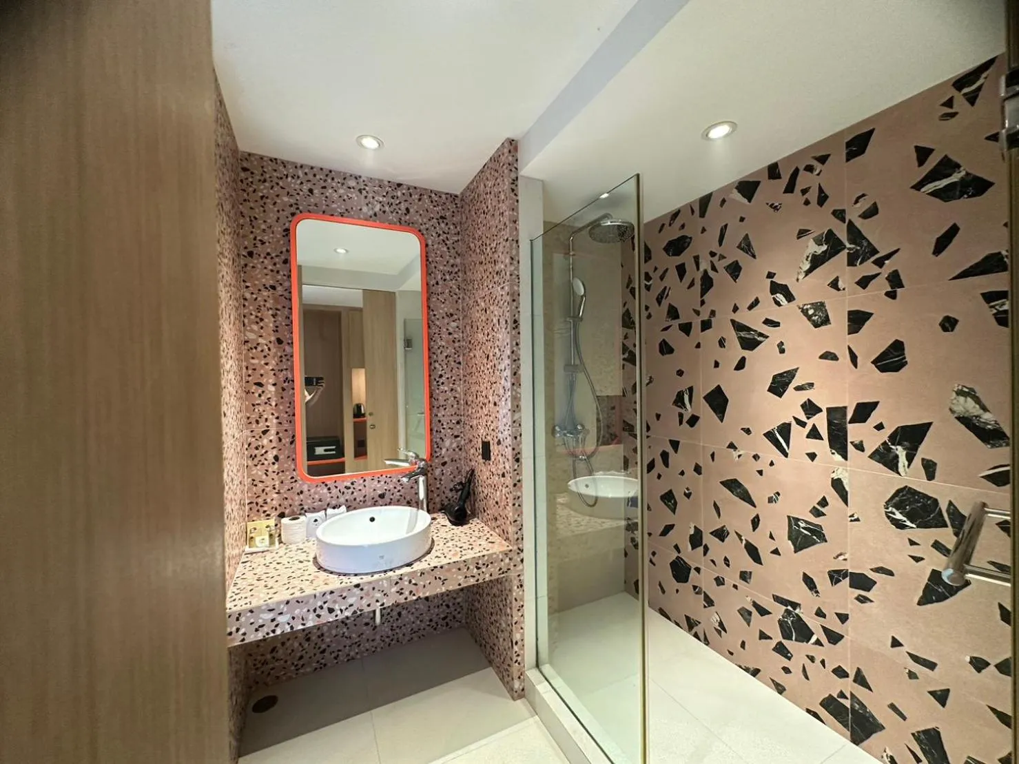 Shower in Banlansuan Resort SHA Plus