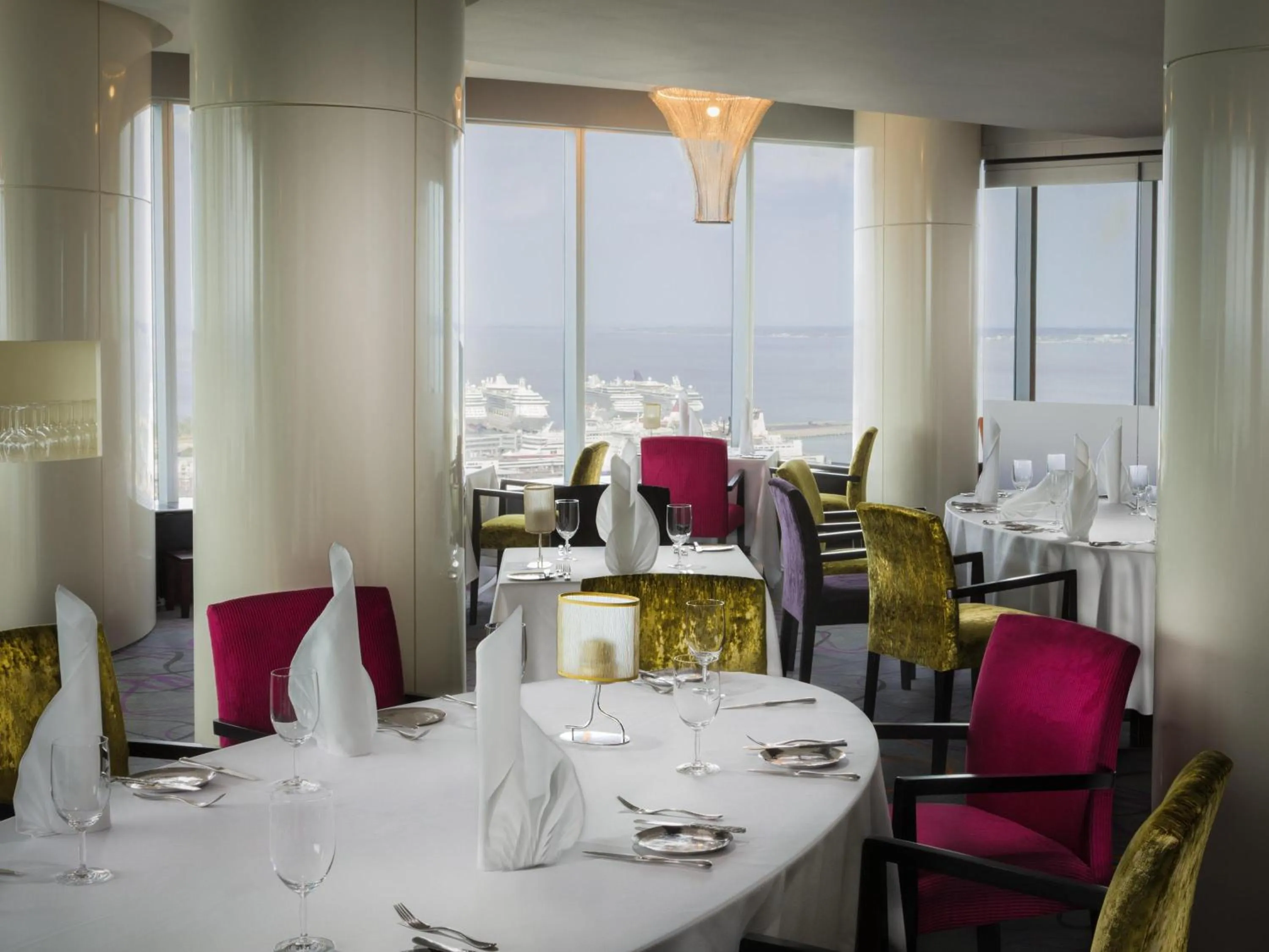 Restaurant/places to eat in Swissotel Tallinn