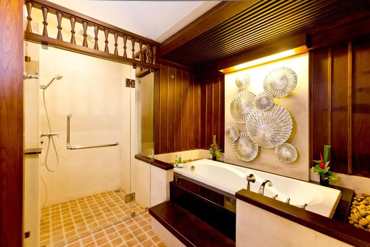 Shower in Sibsan Resort & Spa Maetaeng Chiang Mai