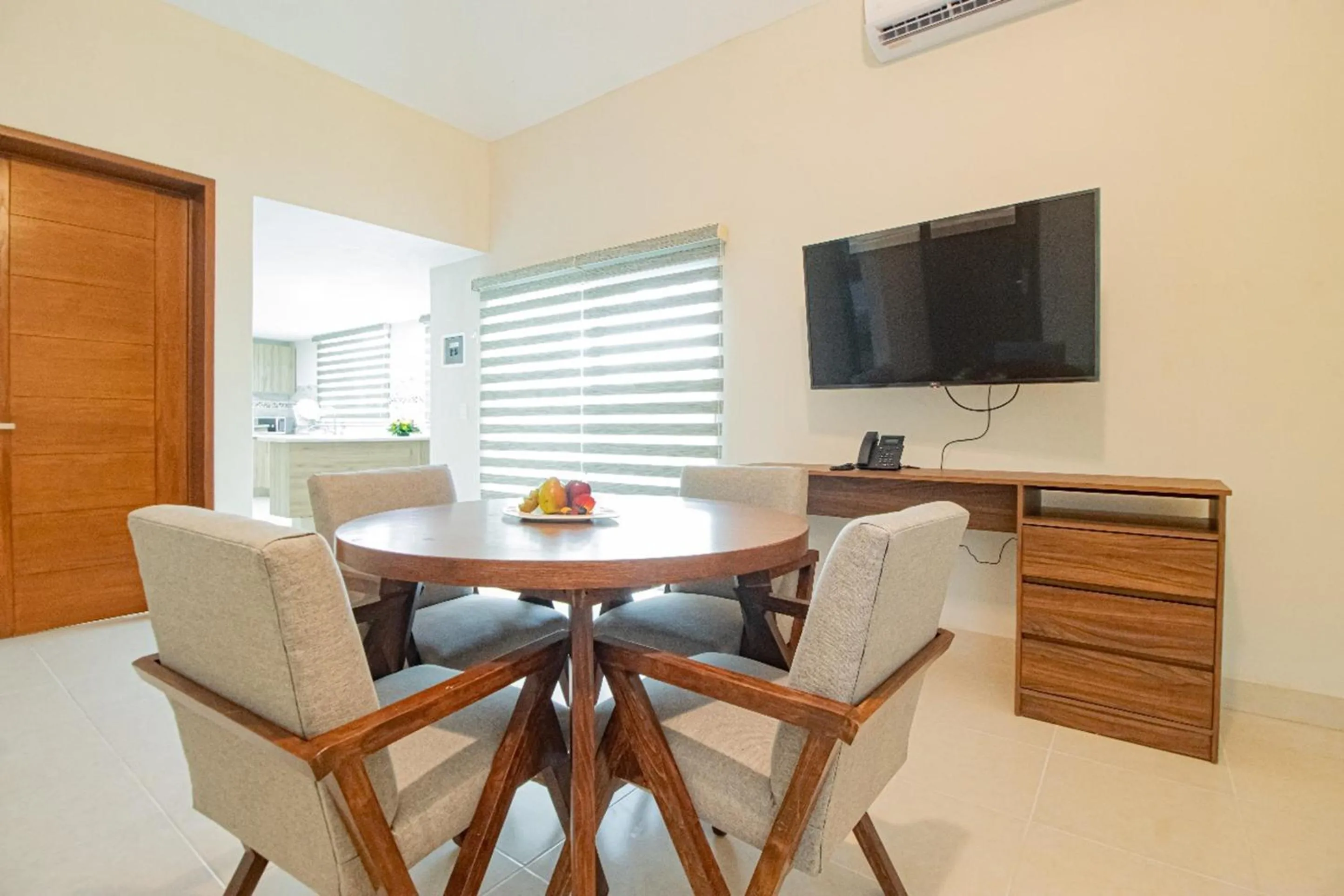 TV and multimedia in Memora Hotel & Villas Chapala