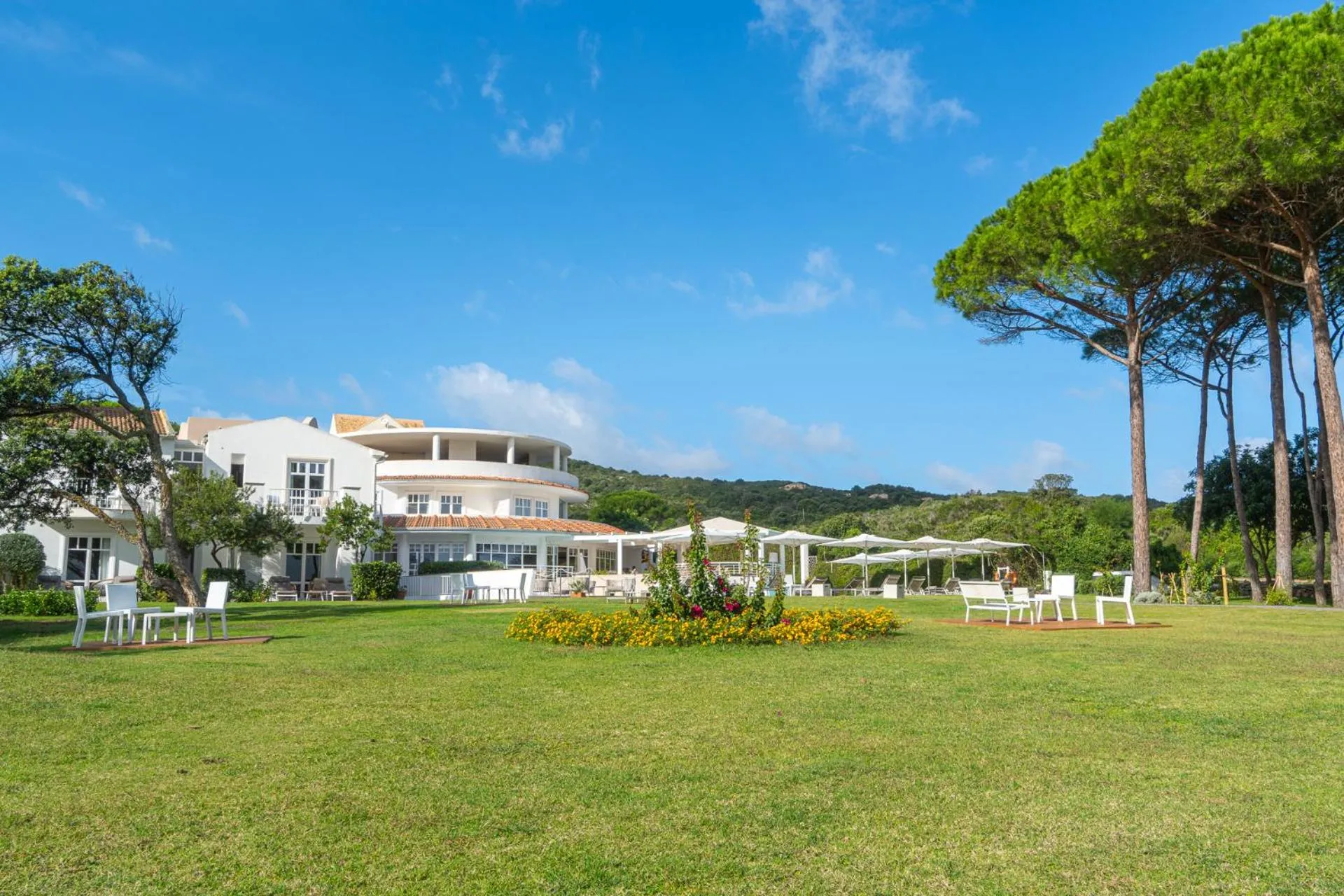 Garden view in Felix Hotels - Hotel La Coluccia