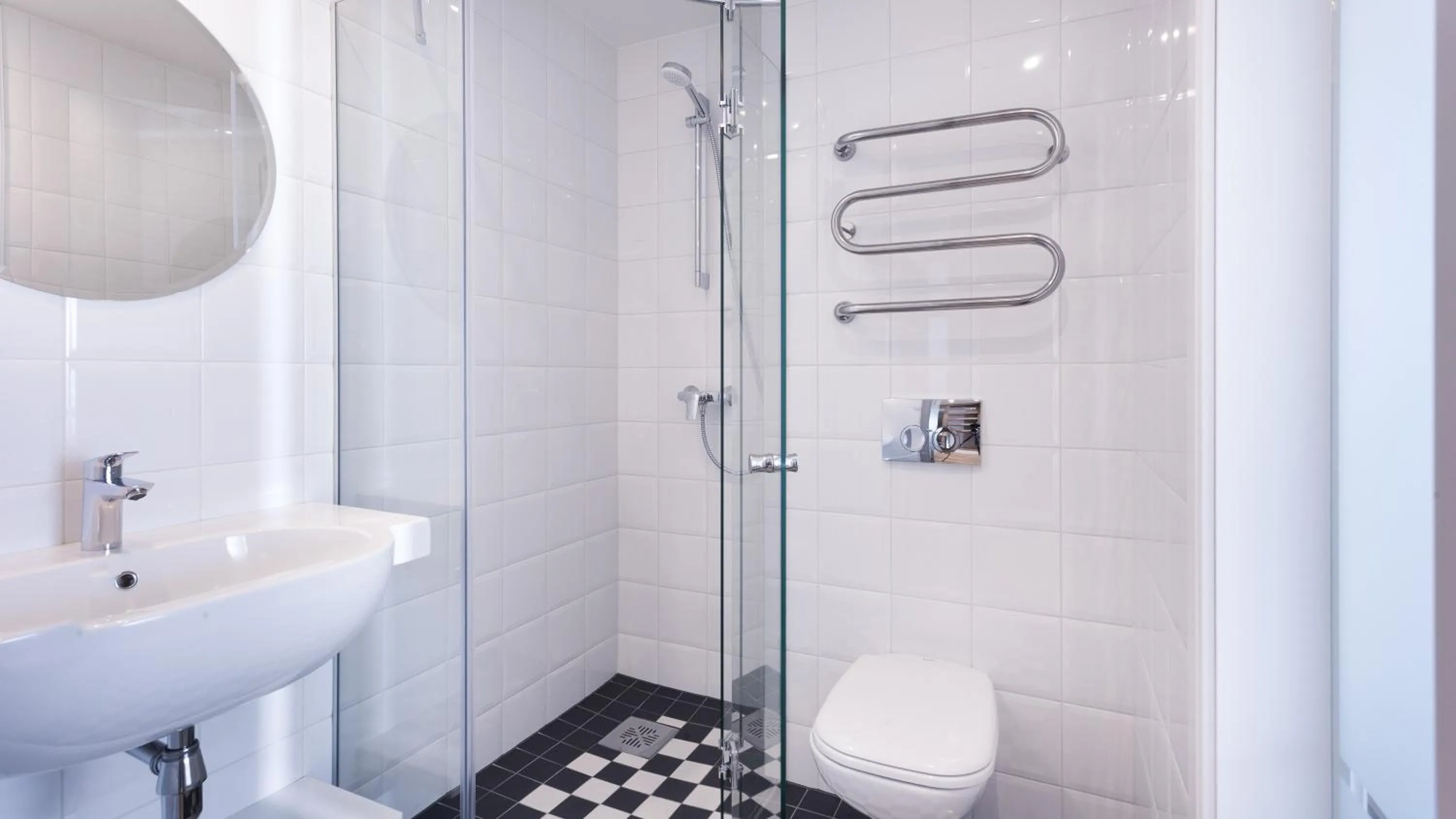 Bathroom in Rannahotell