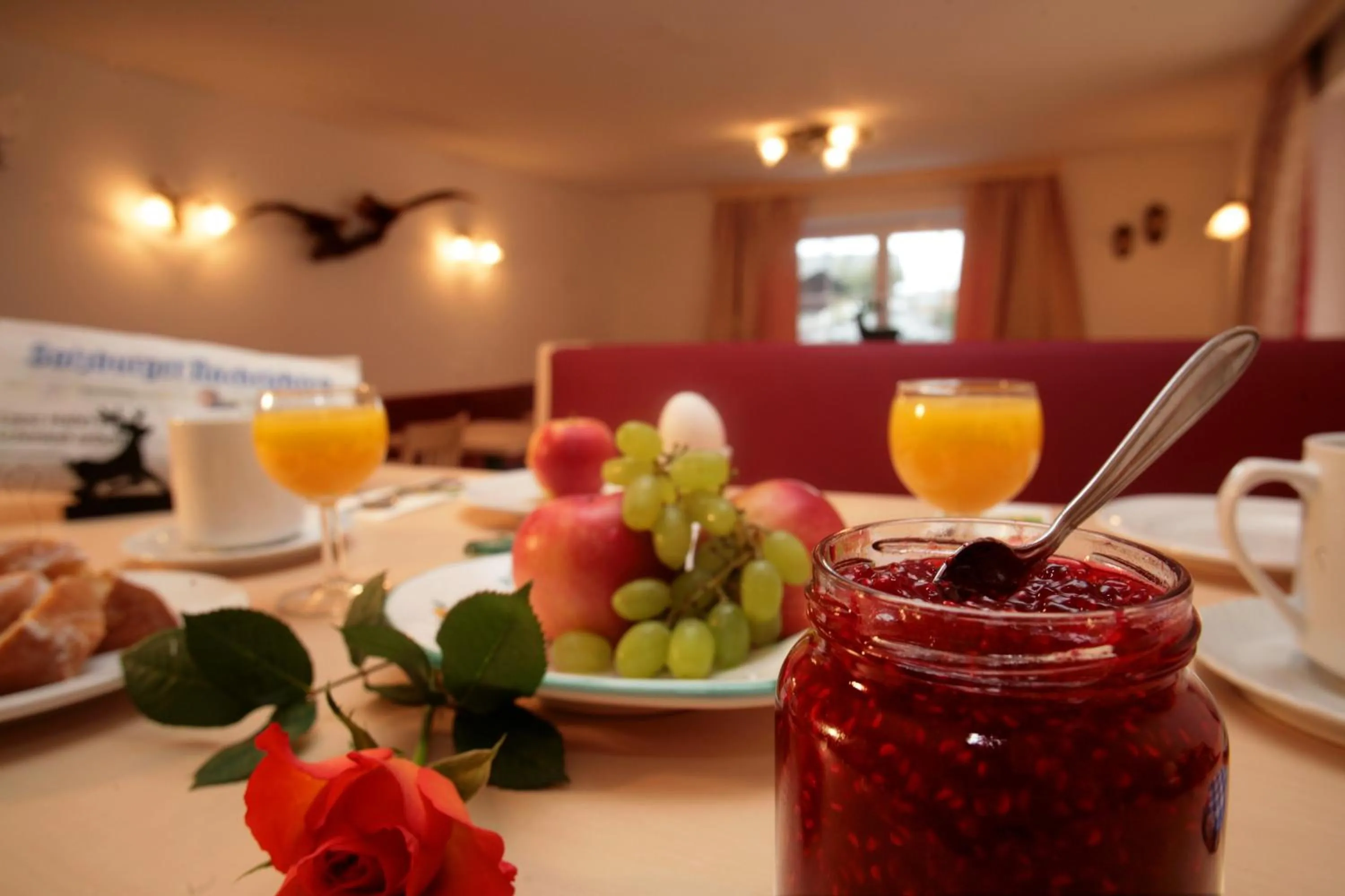 Restaurant/places to eat in Aparthotel Waidmannsheil