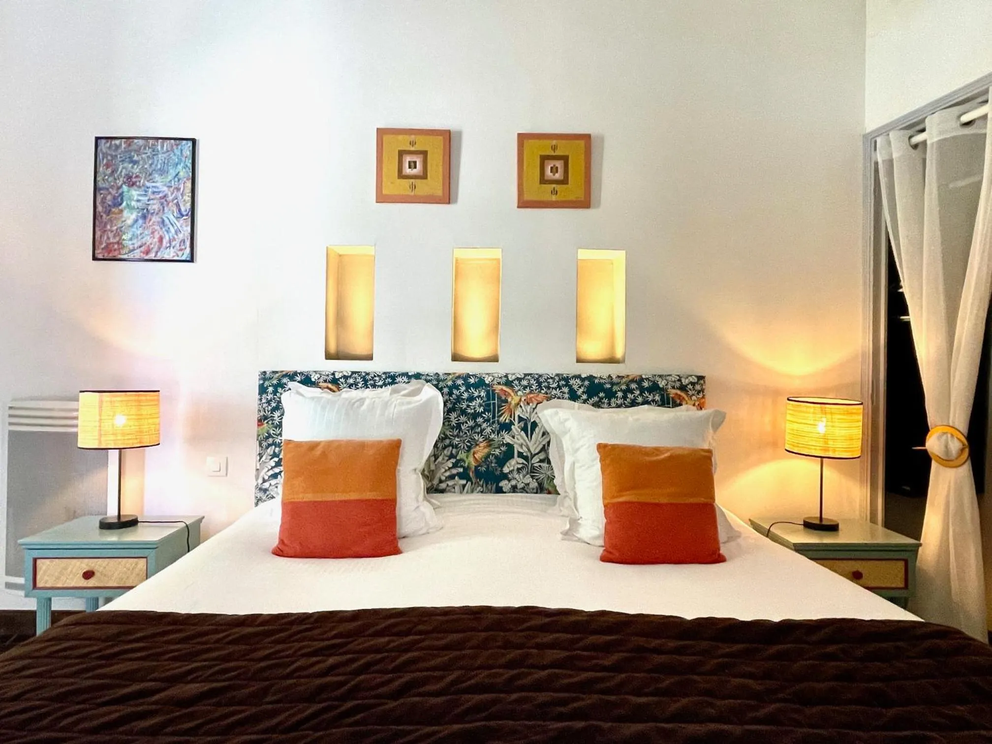 Photo of the whole room, Bed in Le Pavillon des Lys - Hôtel Particulier