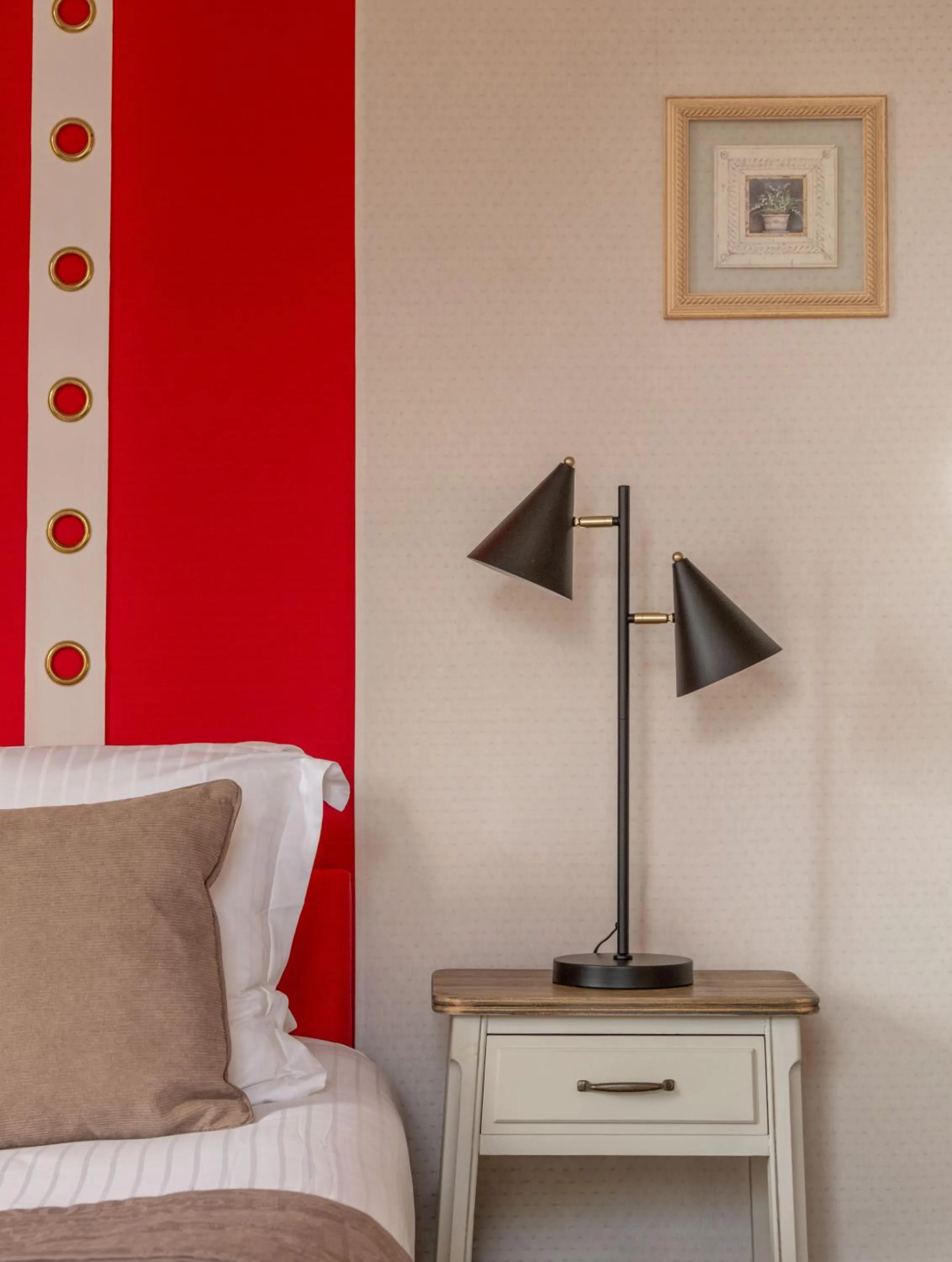 Bedroom, Bed in Le Pavillon des Lys - Hôtel Particulier