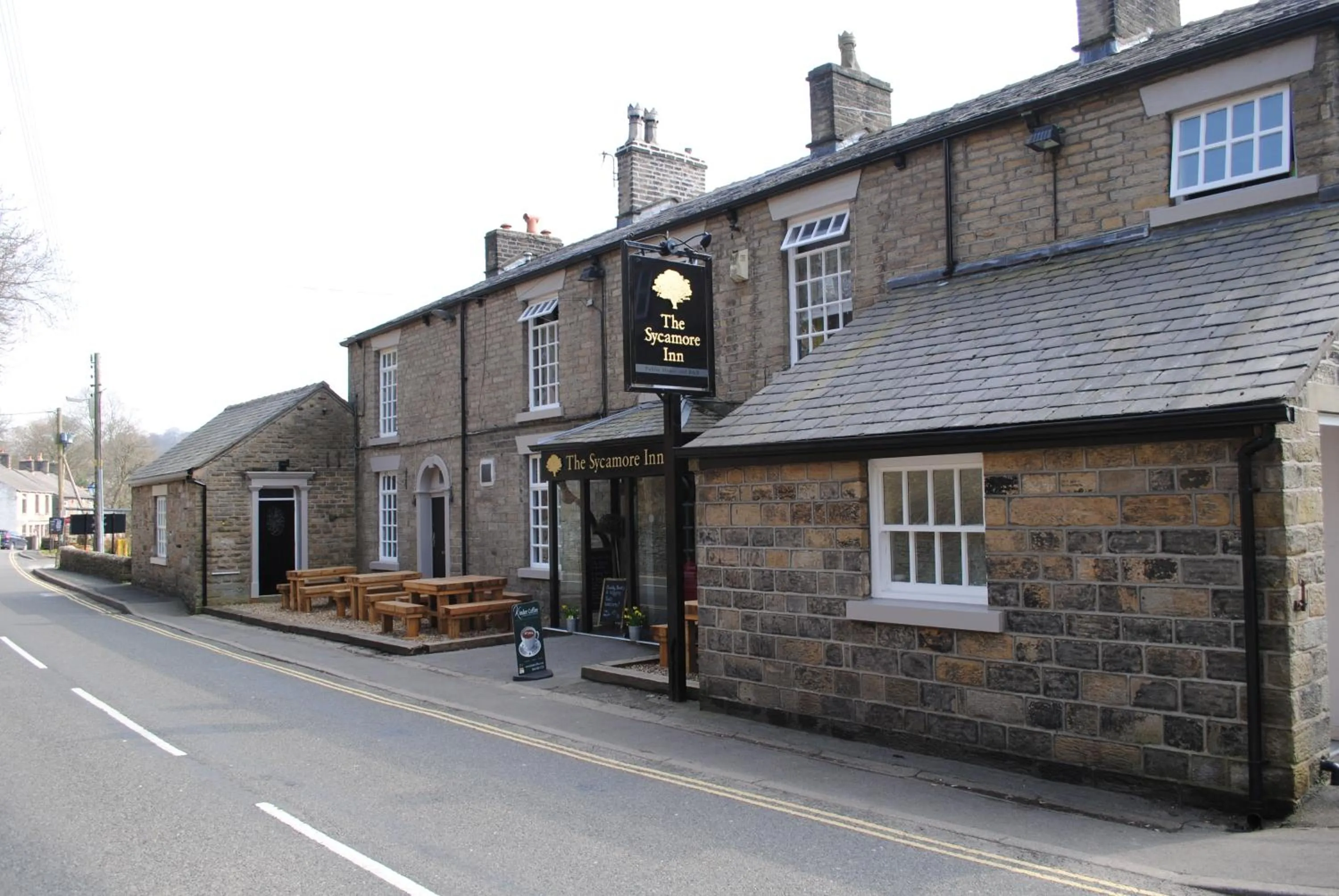 Facade/entrance in The Sycamore Inn