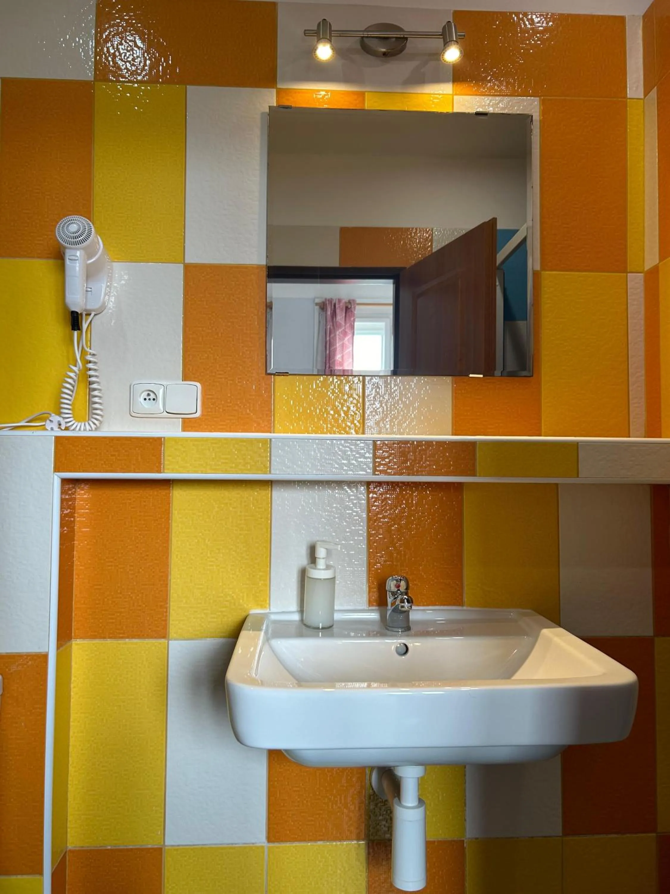 Bathroom in Hostel Downtown