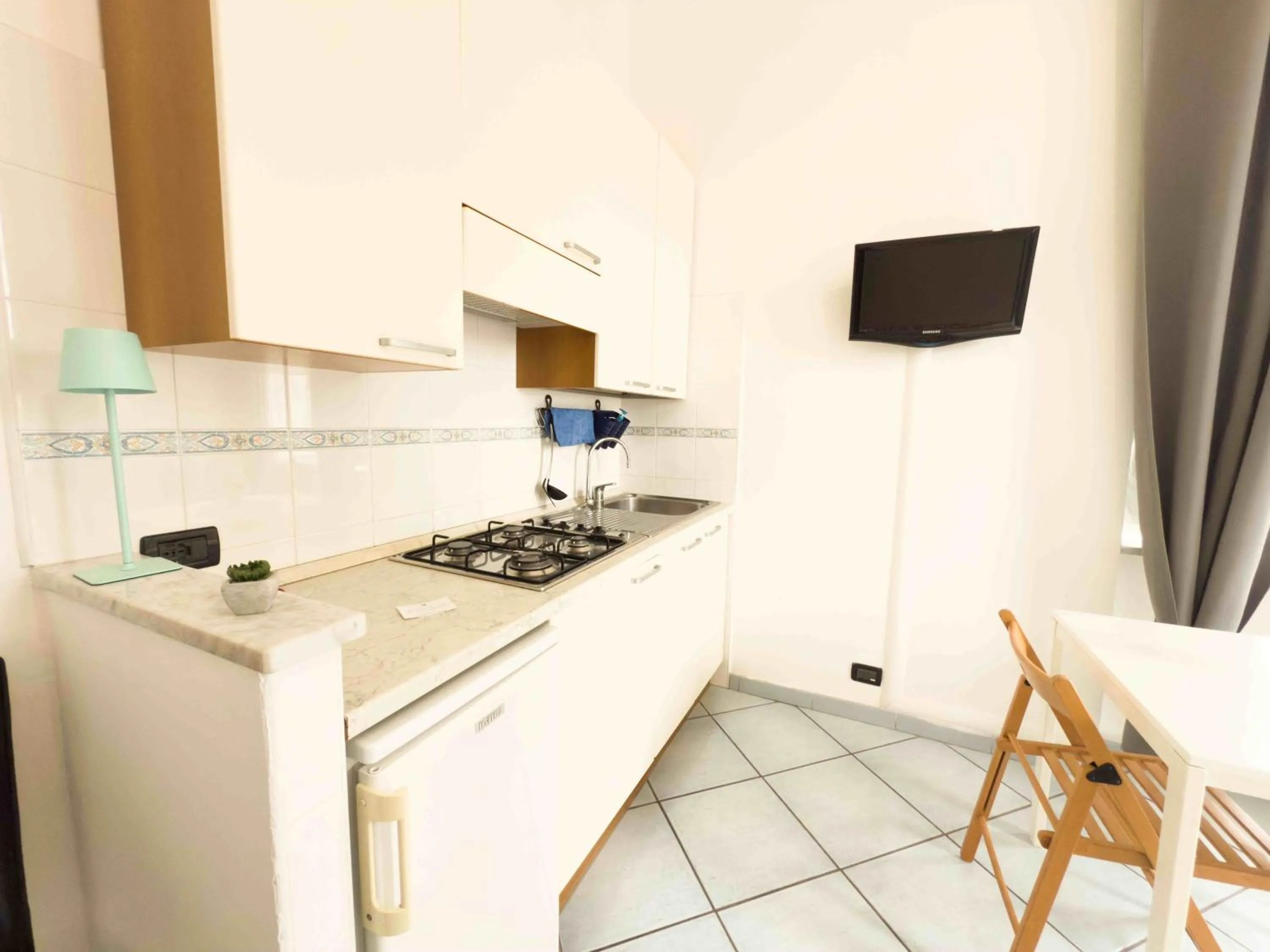 Kitchen or kitchenette in Excelsior Mare Suite