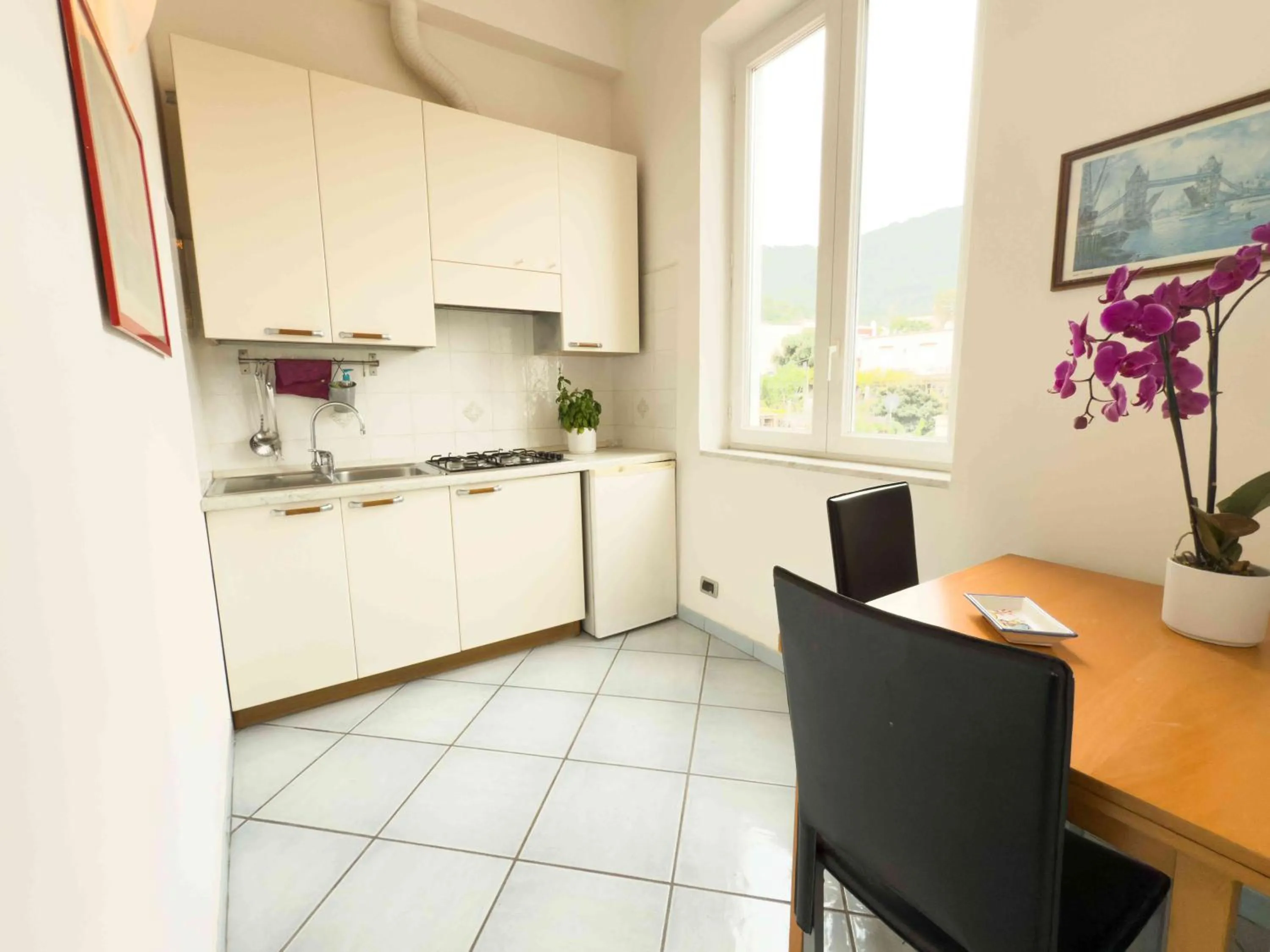 Dining area in Excelsior Mare Suite