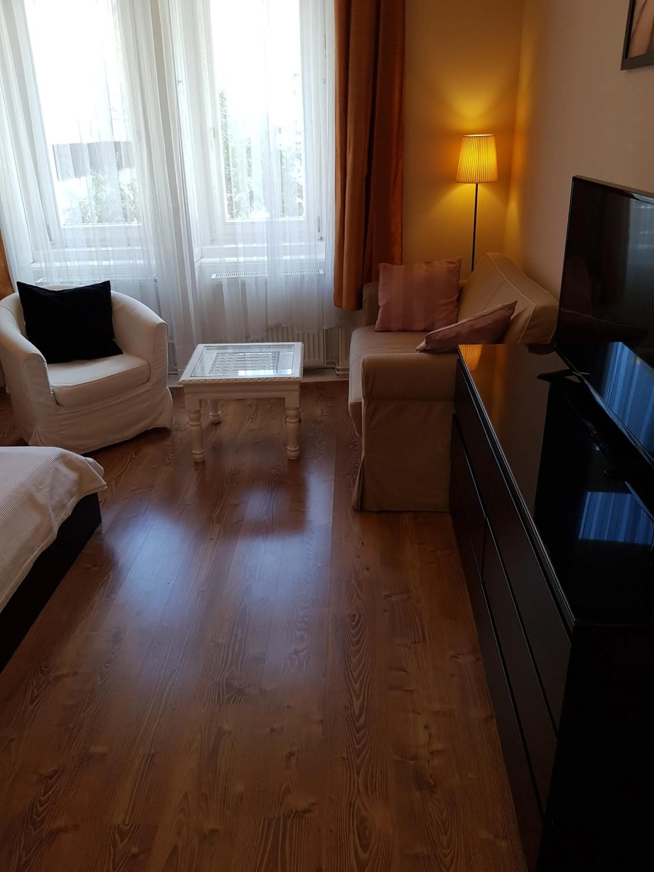 Photo of the whole room in Connection Guesthouse