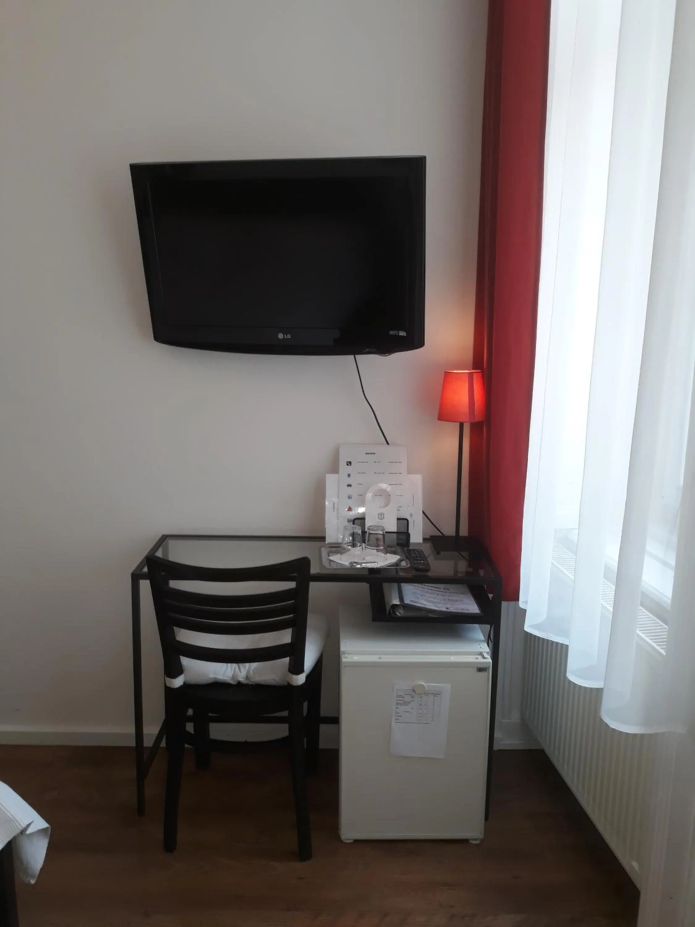 Photo of the whole room in Connection Guesthouse