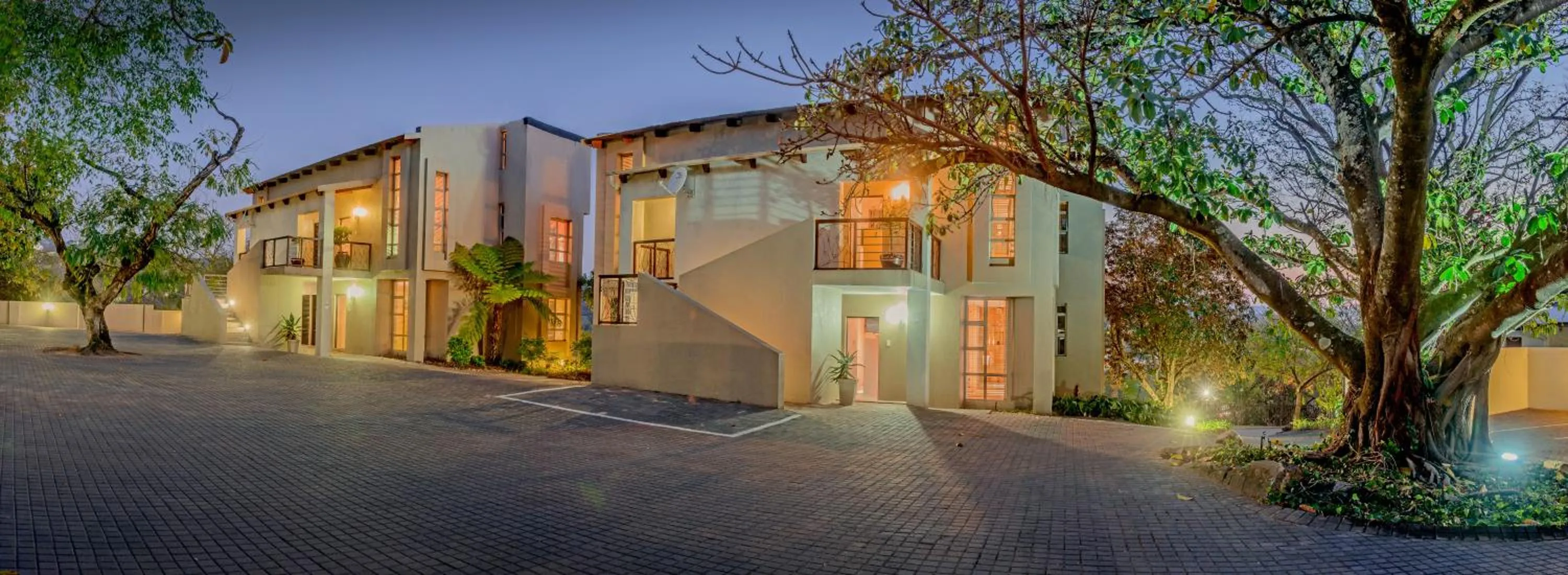 Facade/entrance in Francolin Lodge