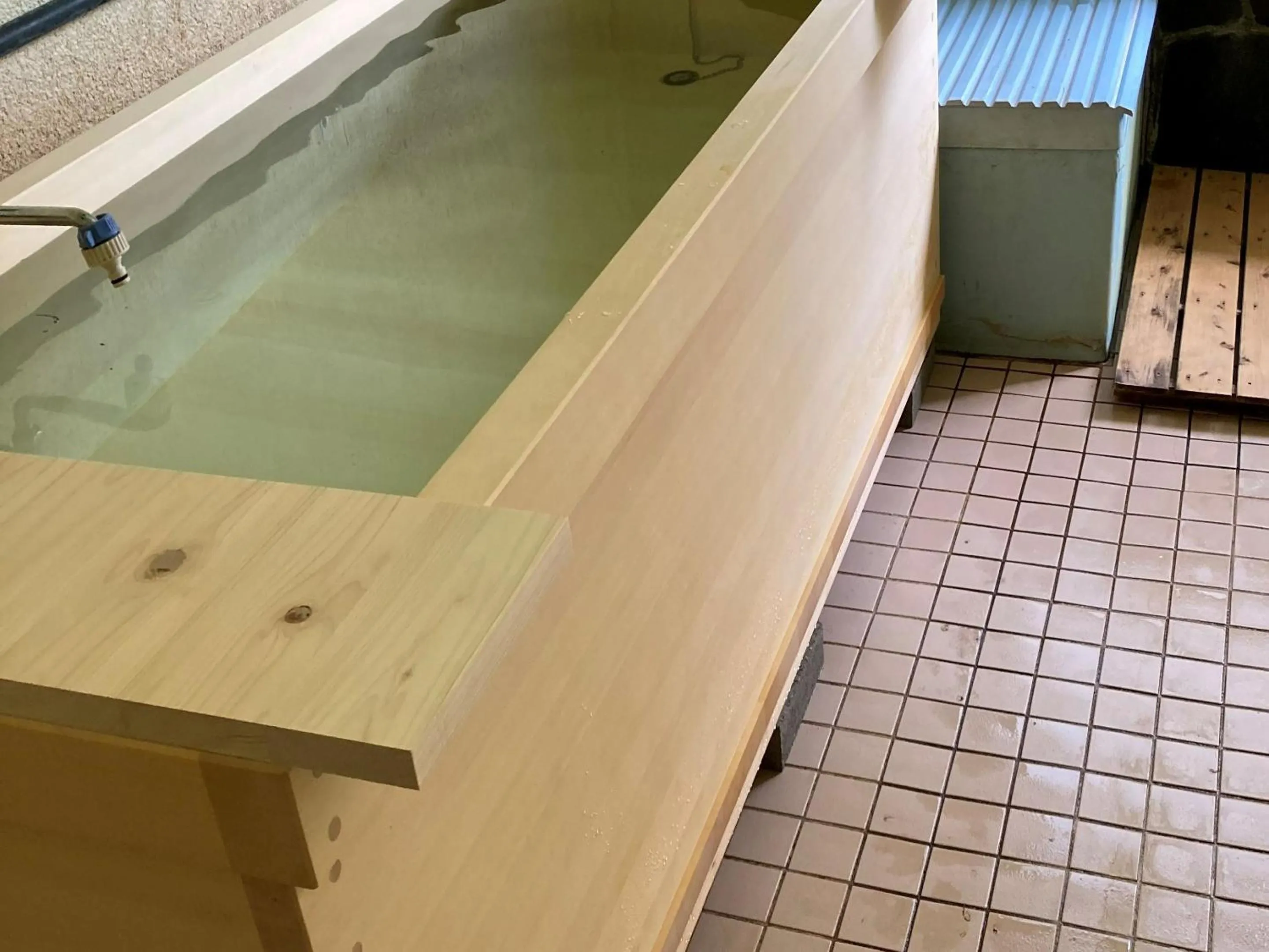 Bathroom in Bunbuku no yu