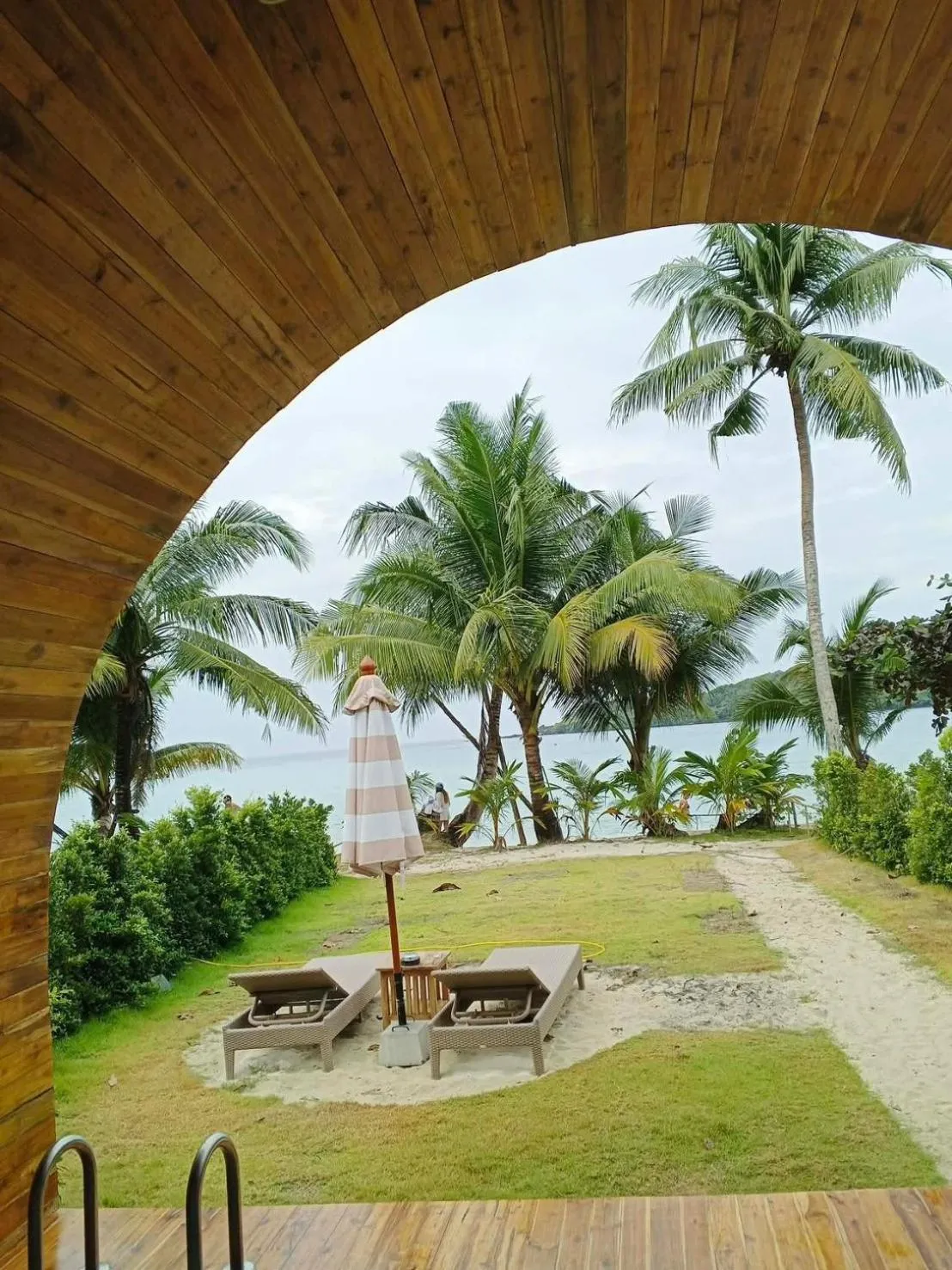 Garden in Siam Beach Resort Koh Kood