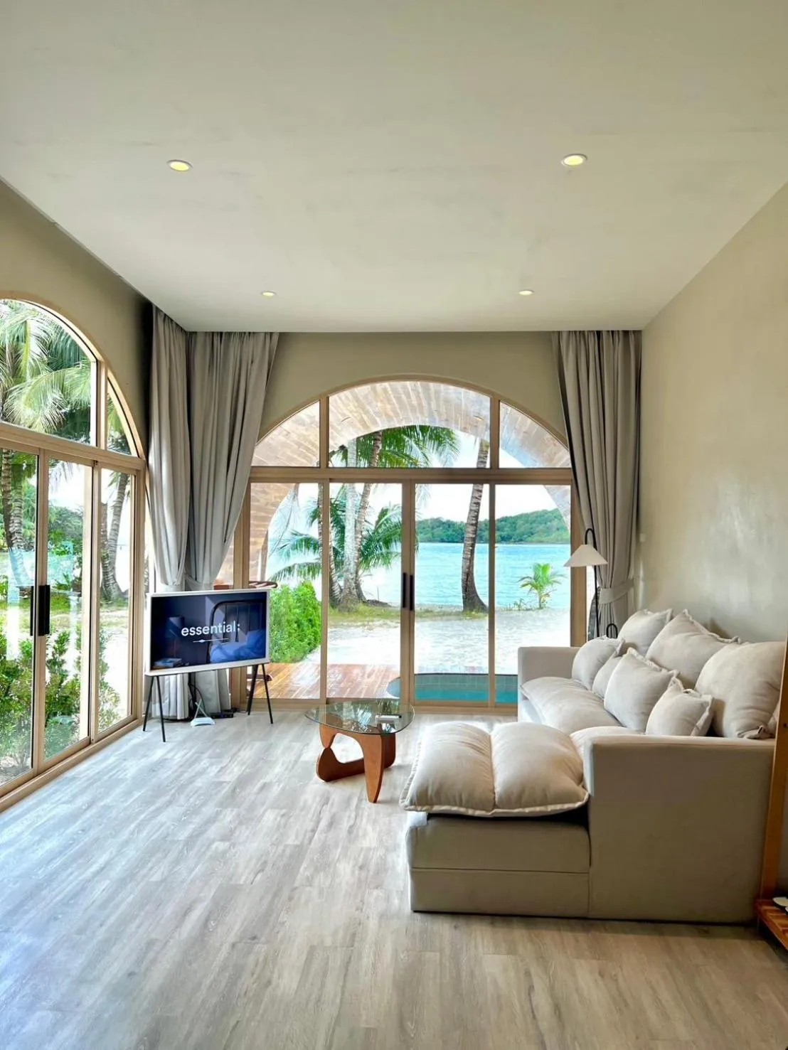 TV and multimedia in Siam Beach Resort Koh Kood