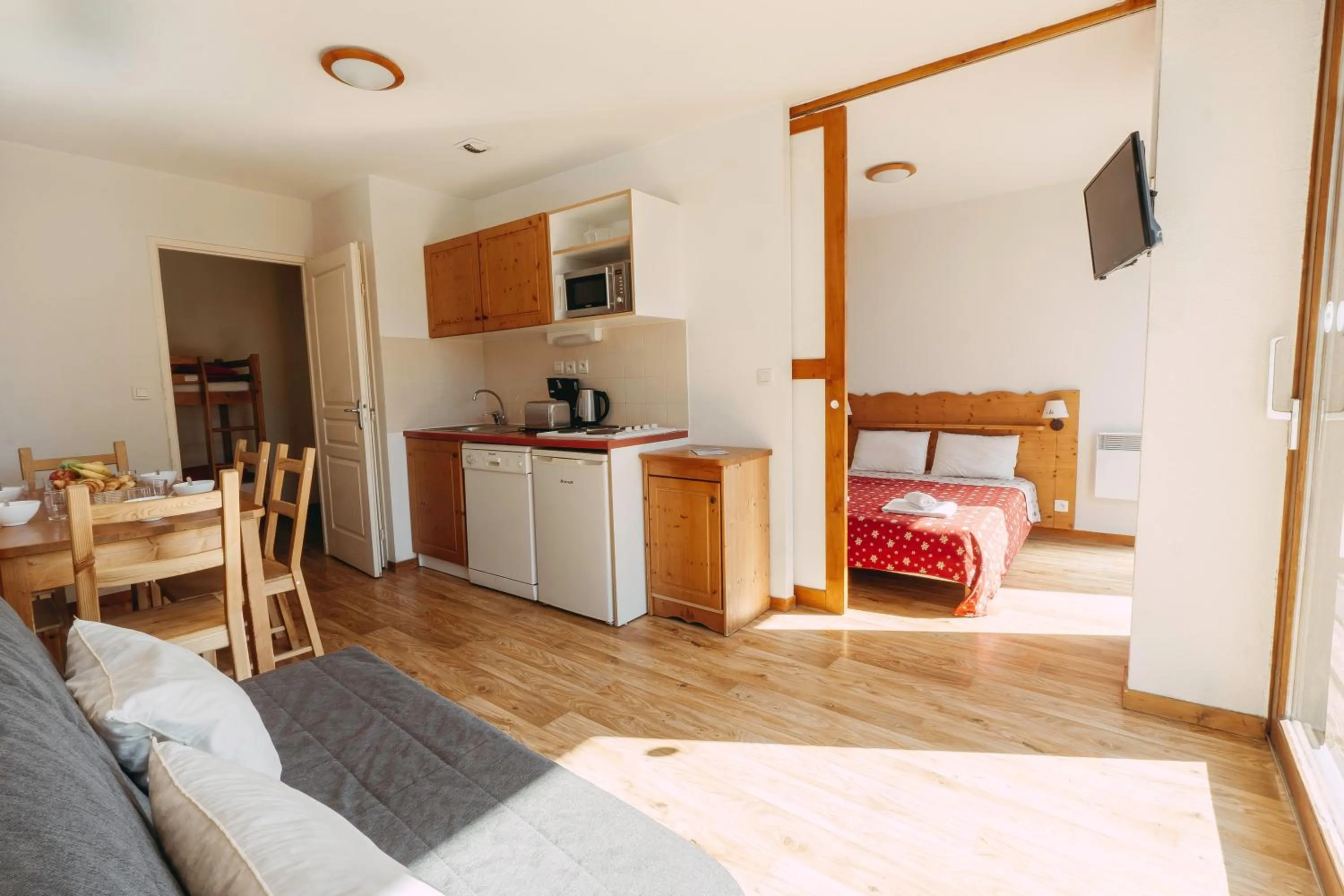 One-Bedroom Apartment (6 Adults) in Résidence Les Villages du Bachat