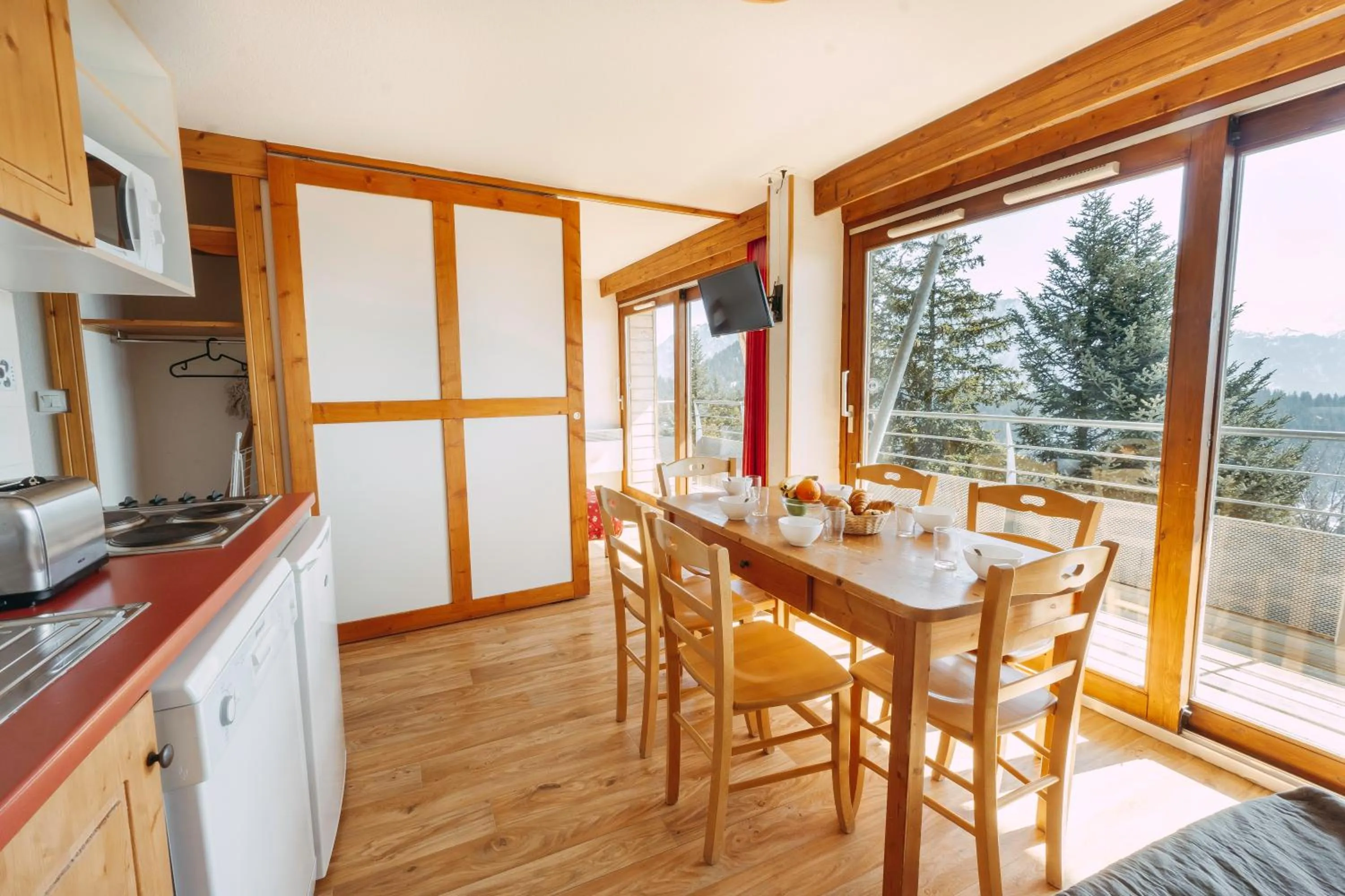 Two-Bedroom Apartment (6 Adults) in Résidence Les Villages du Bachat