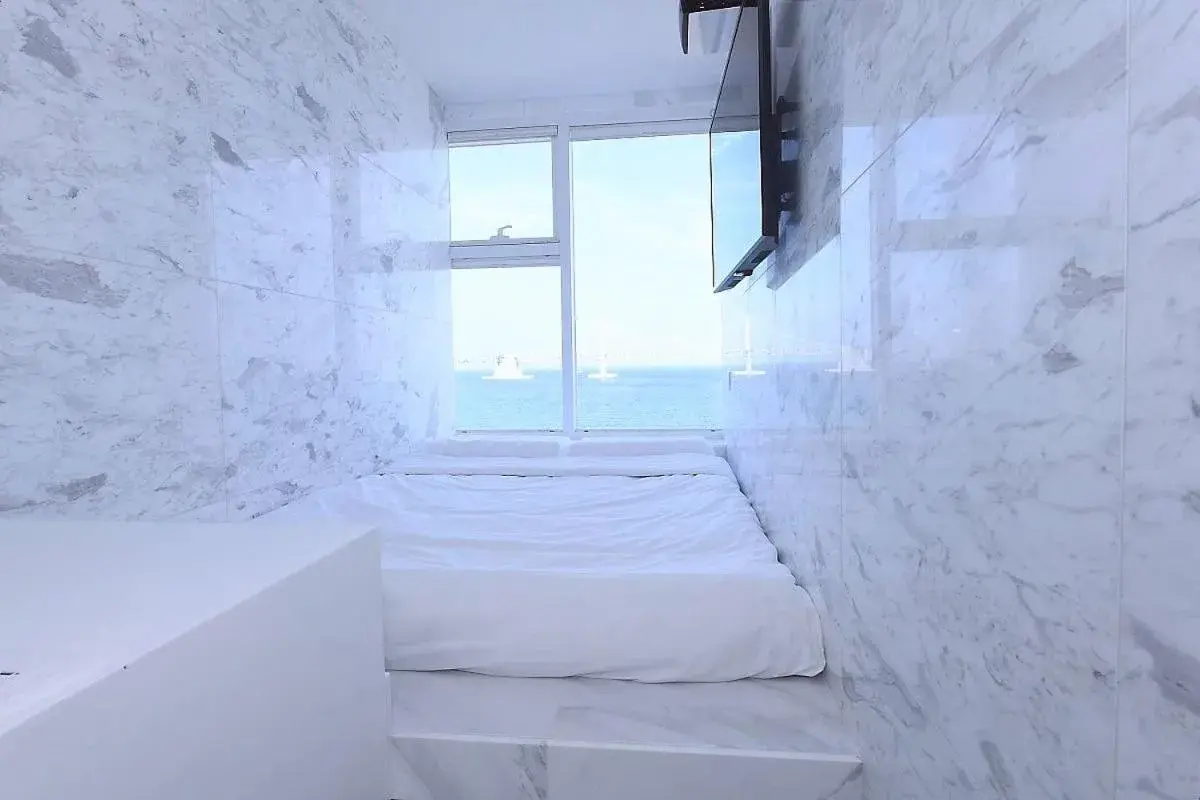 Romantic Sea View Room in Gwanganli Hotel 1 Romantic Sea View Room in Gwanganli Hotel 1