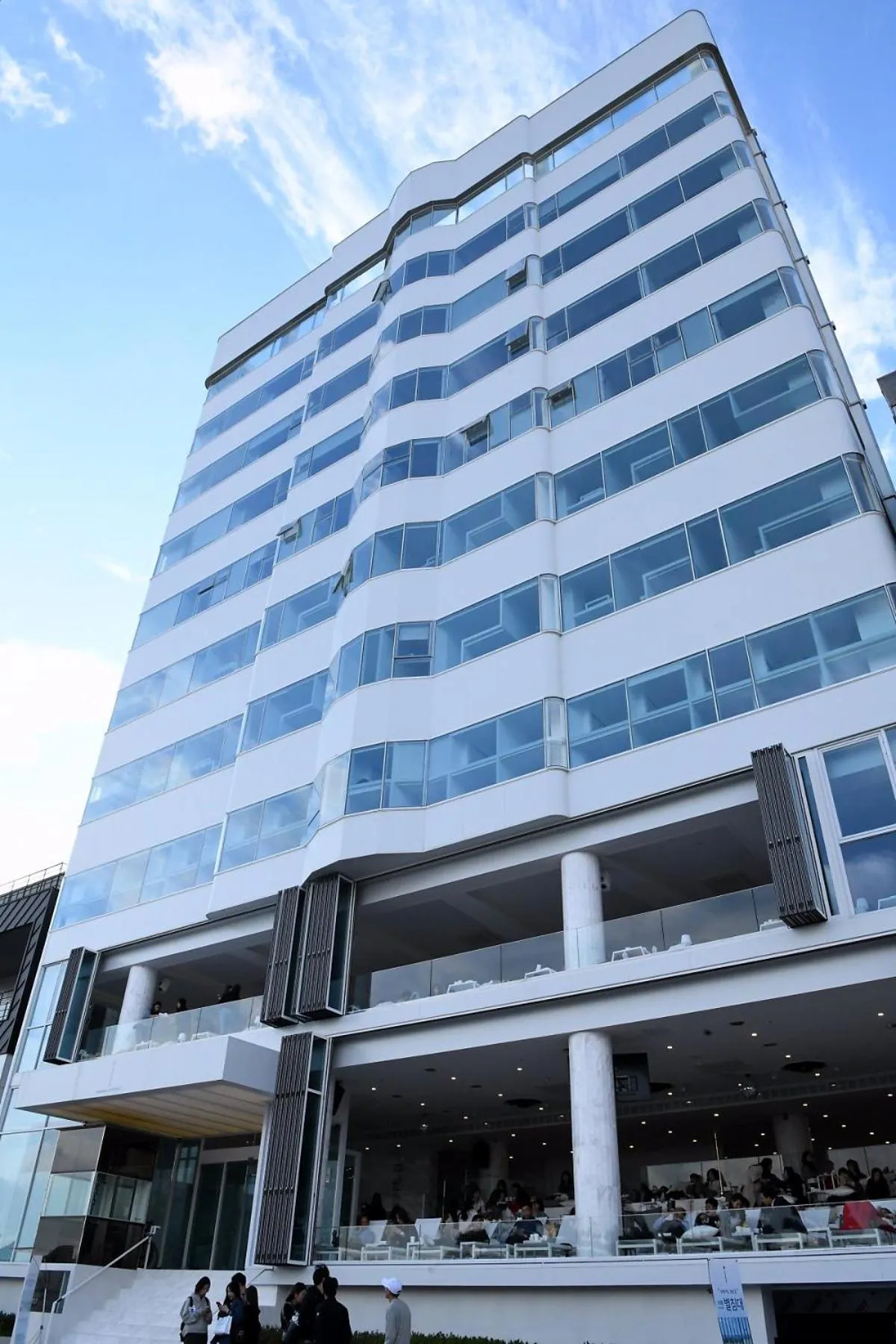 Facade/entrance in Gwanganli Hotel 1