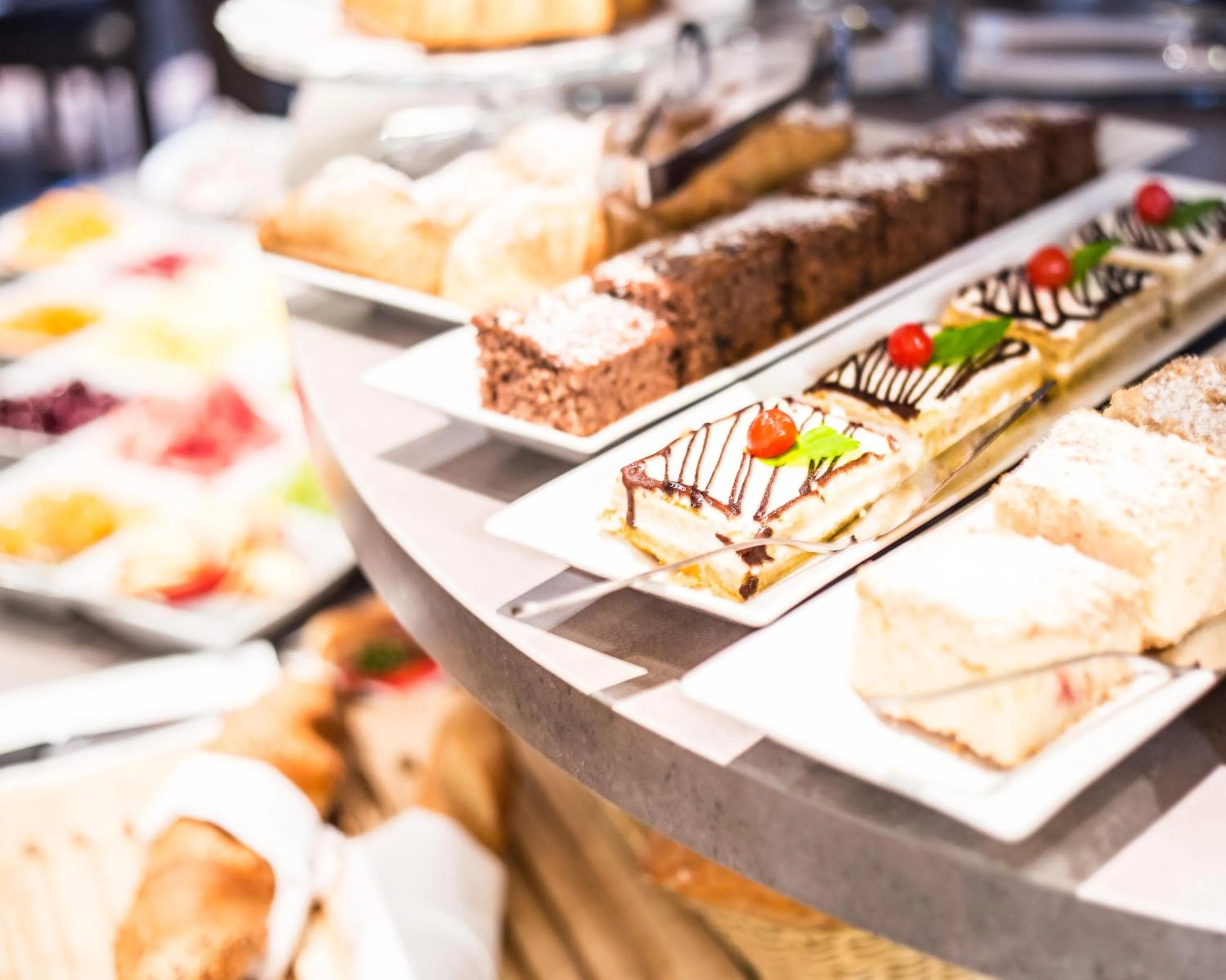 Buffet breakfast in Unitas Hotel