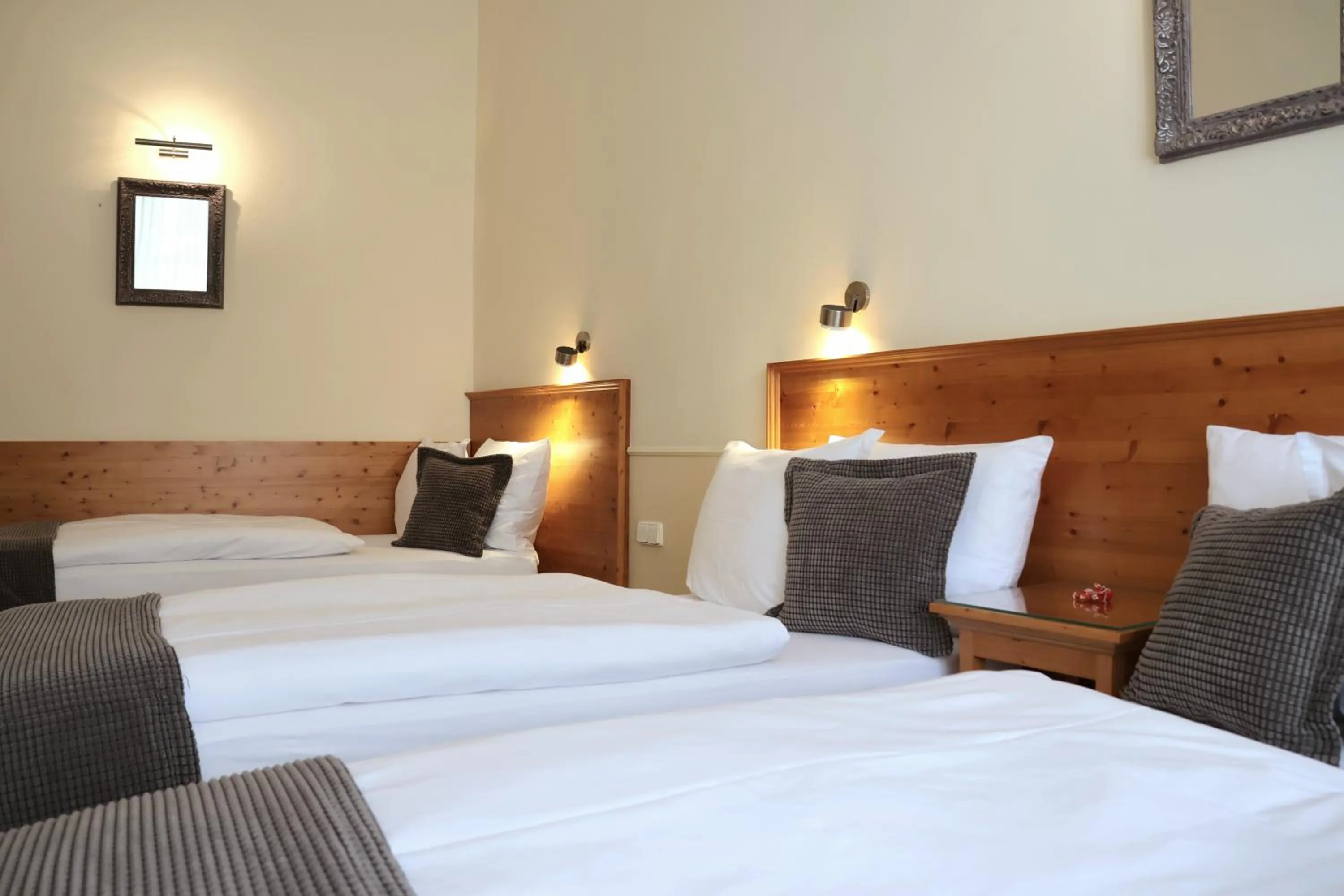 Bedroom, Bed in Unitas Hotel