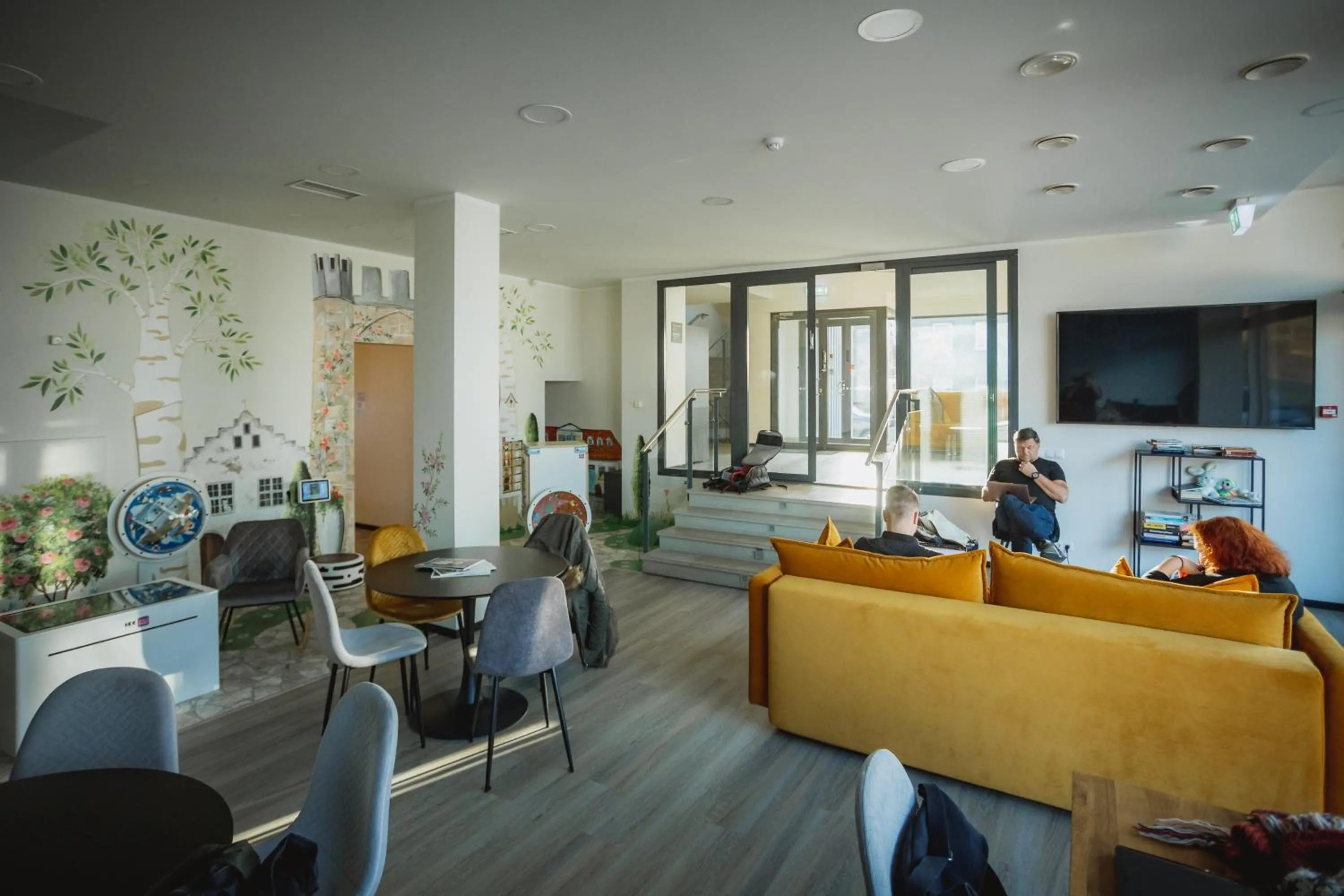 Communal lounge/ TV room in Hotel NOSPA