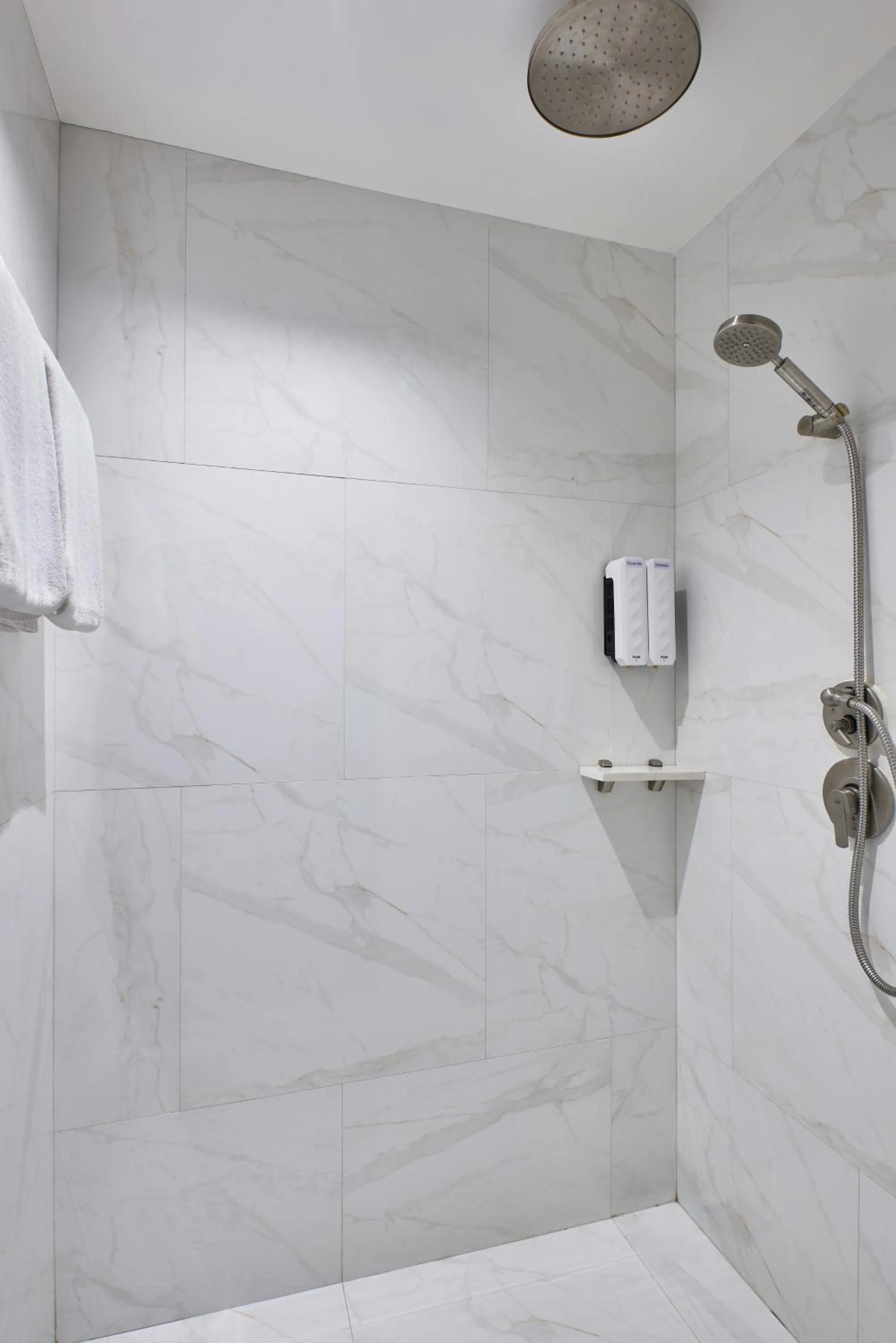 Bathroom in Sora Hotel Silom