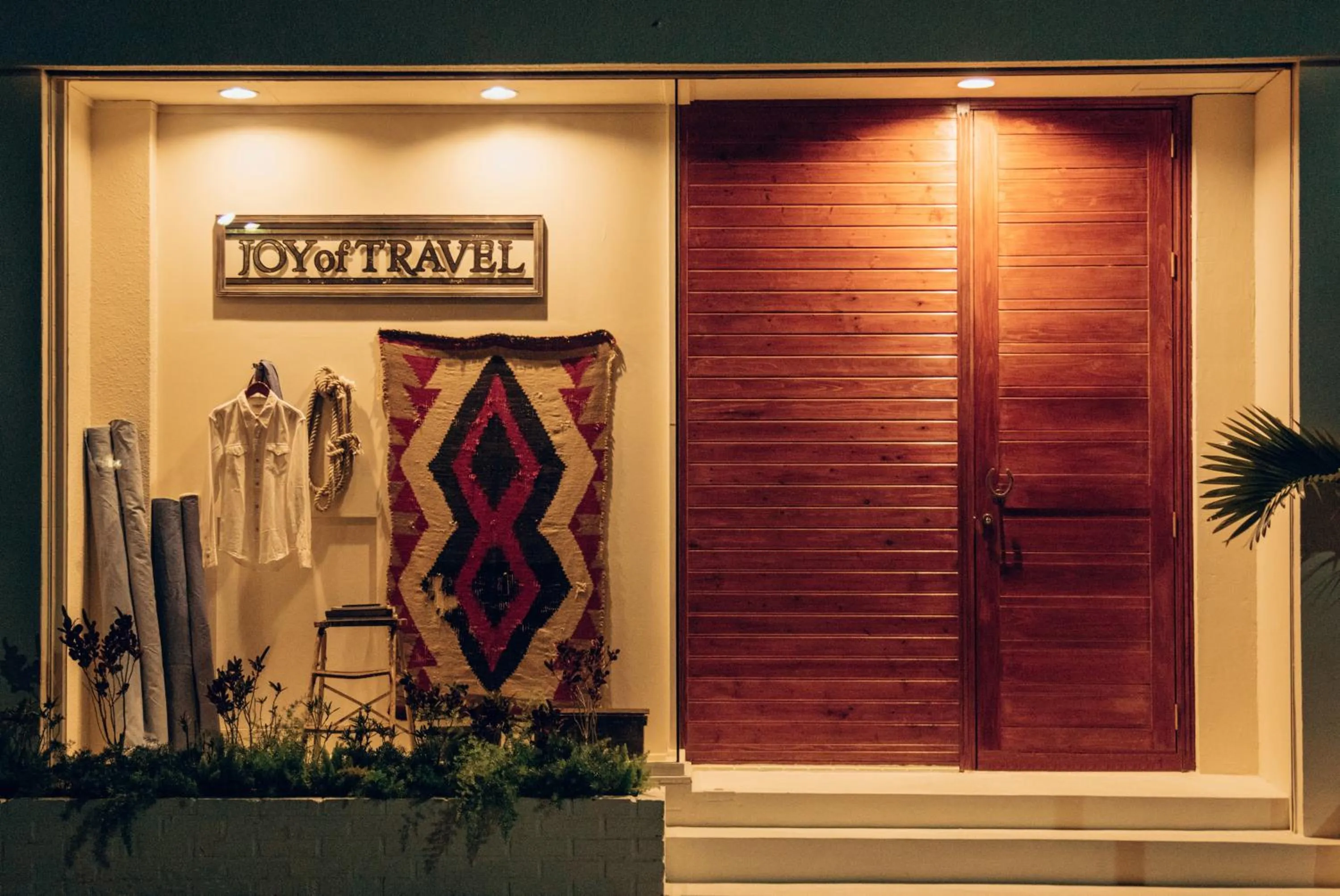 Facade/entrance in Orrs