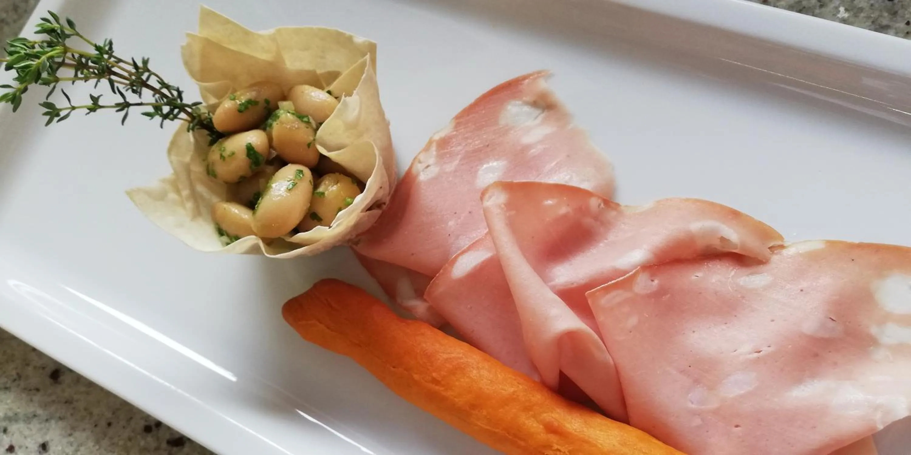 Restaurant/places to eat in Pension Maria